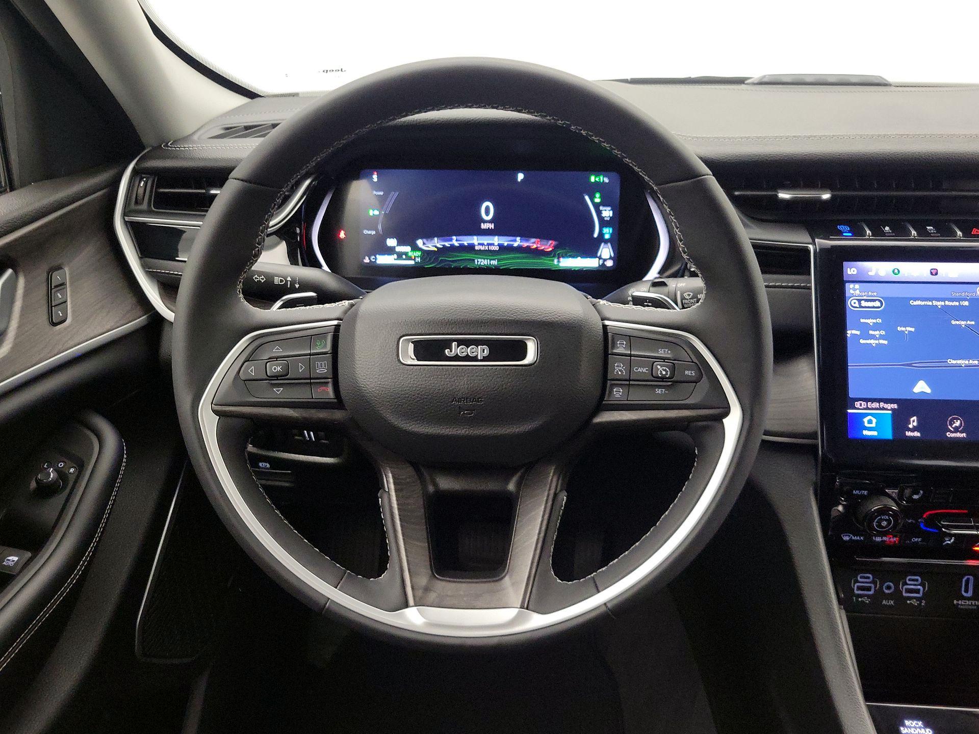 Thumbnail: 2023 Jeep Grand Cherokee - 10