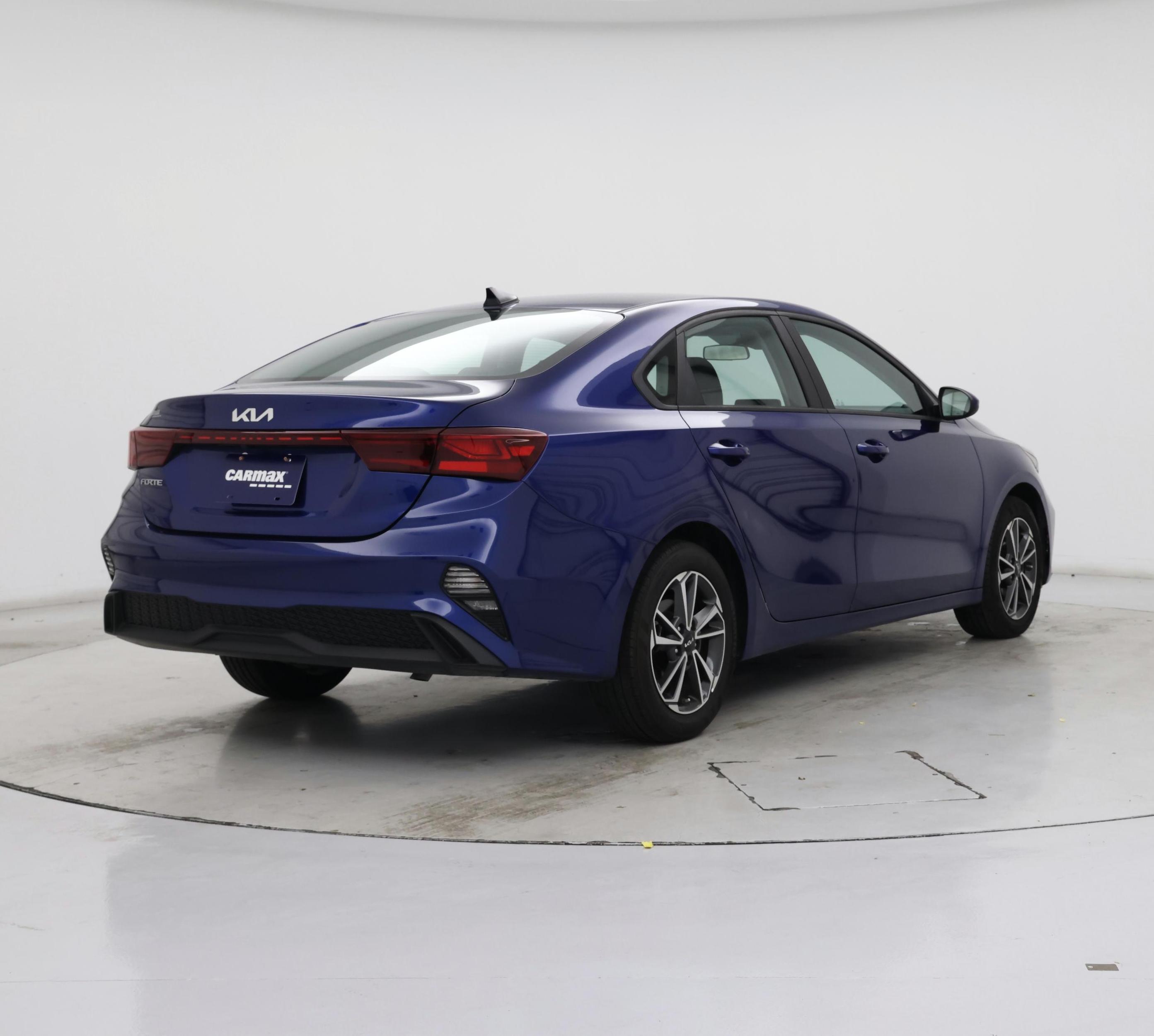 Thumbnail: 2023 Kia Forte - 8