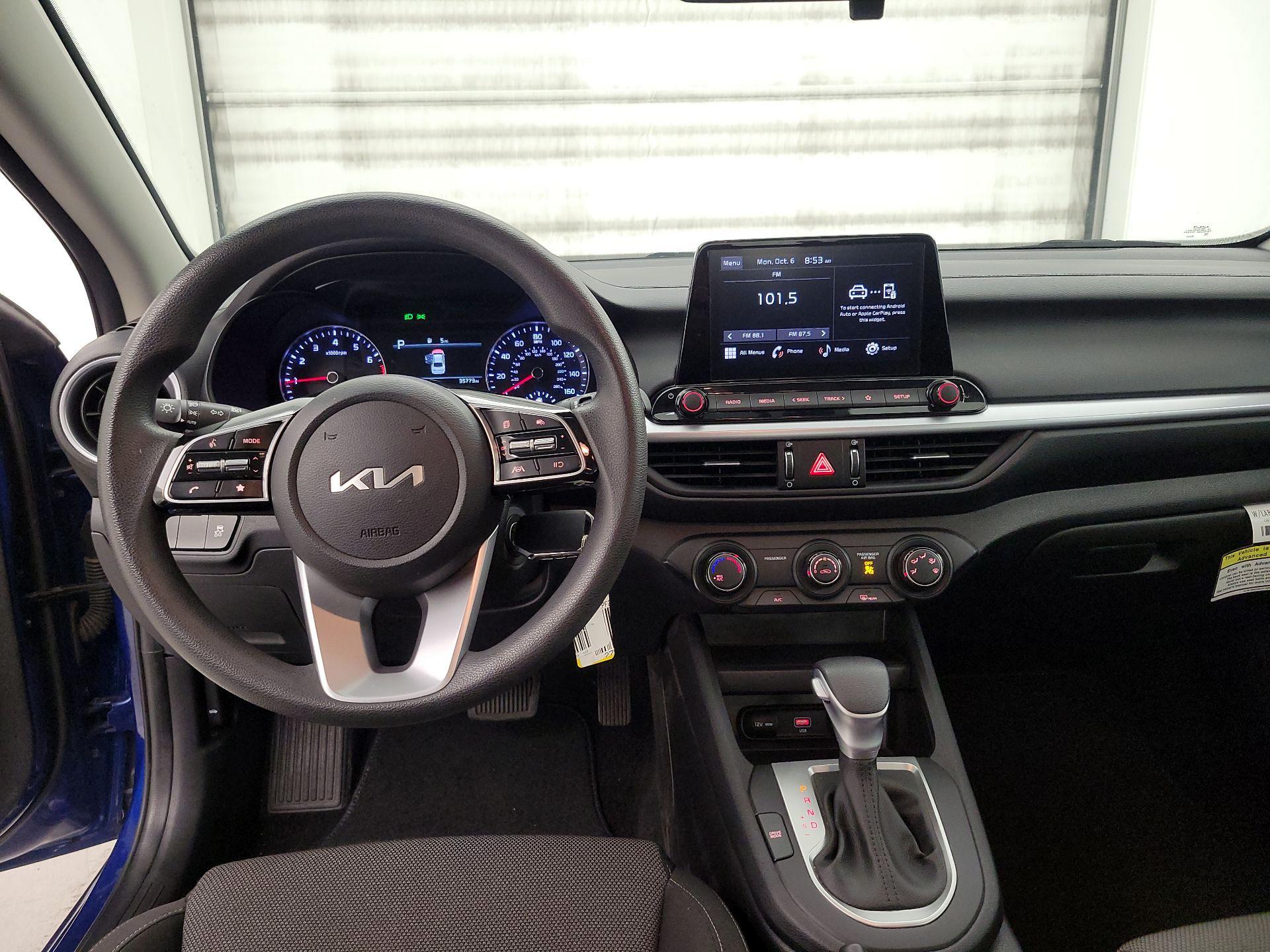 Thumbnail: 2023 Kia Forte - 9