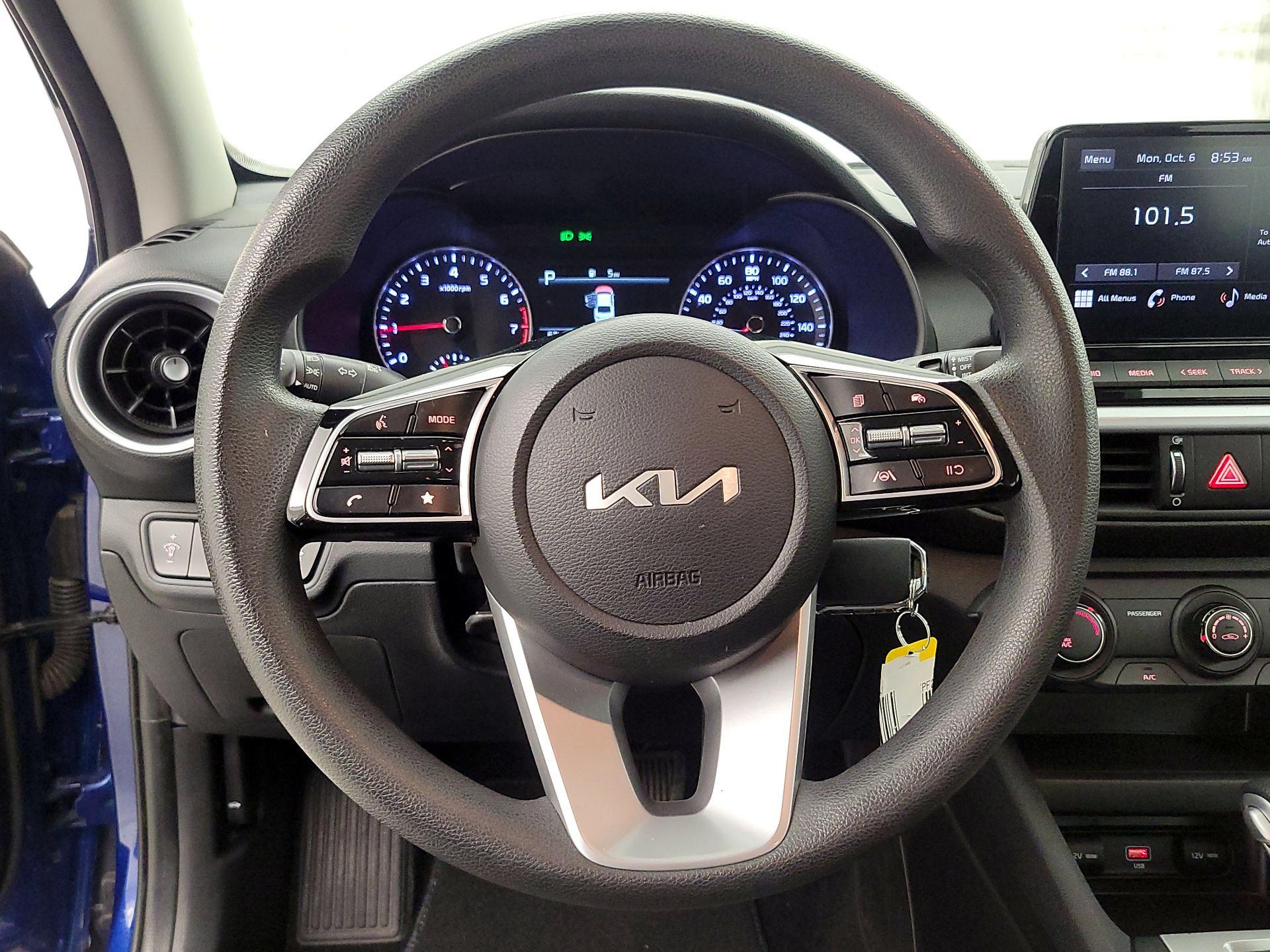 Thumbnail: 2023 Kia Forte - 10