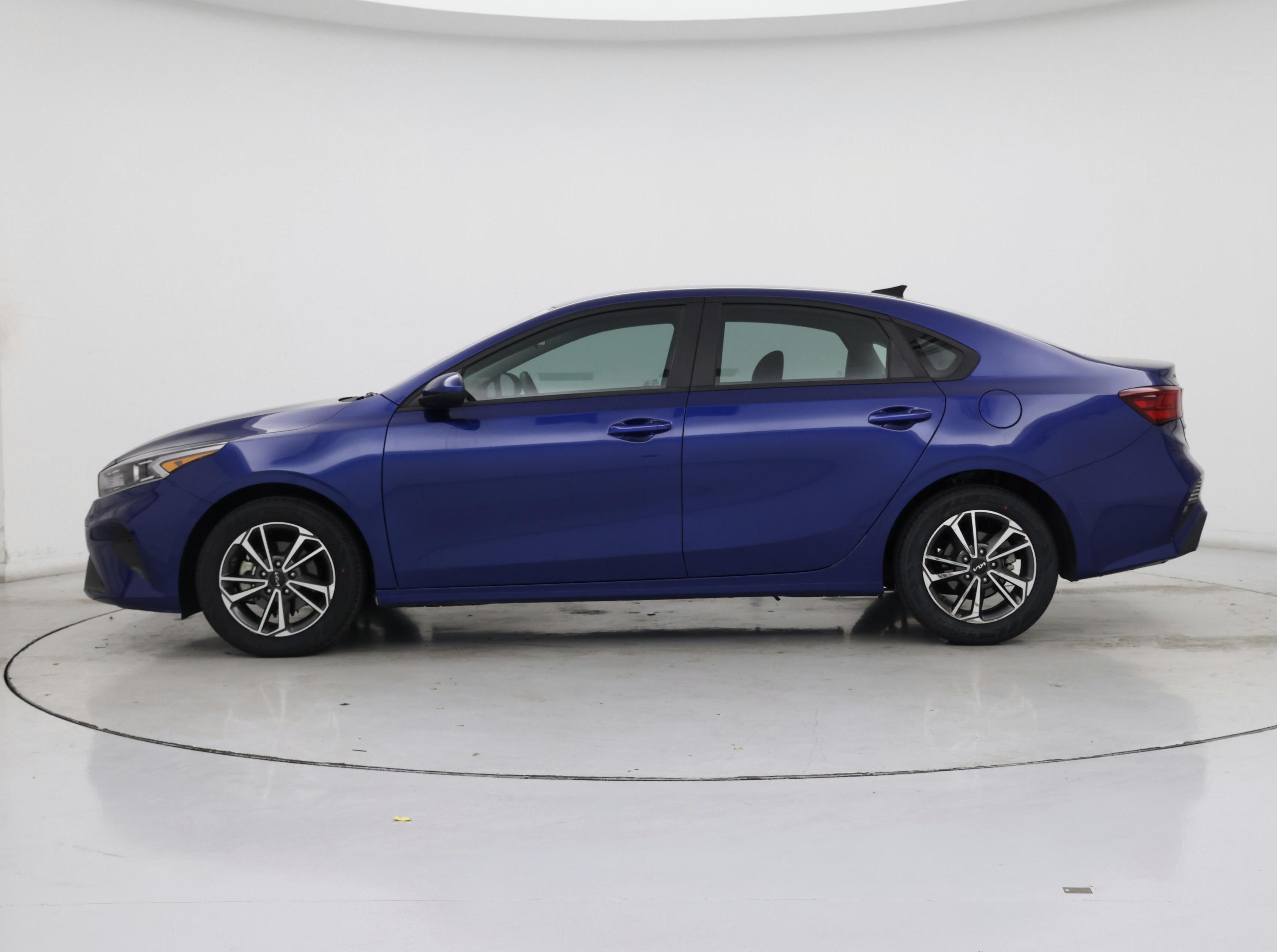 Thumbnail: 2023 Kia Forte - 3