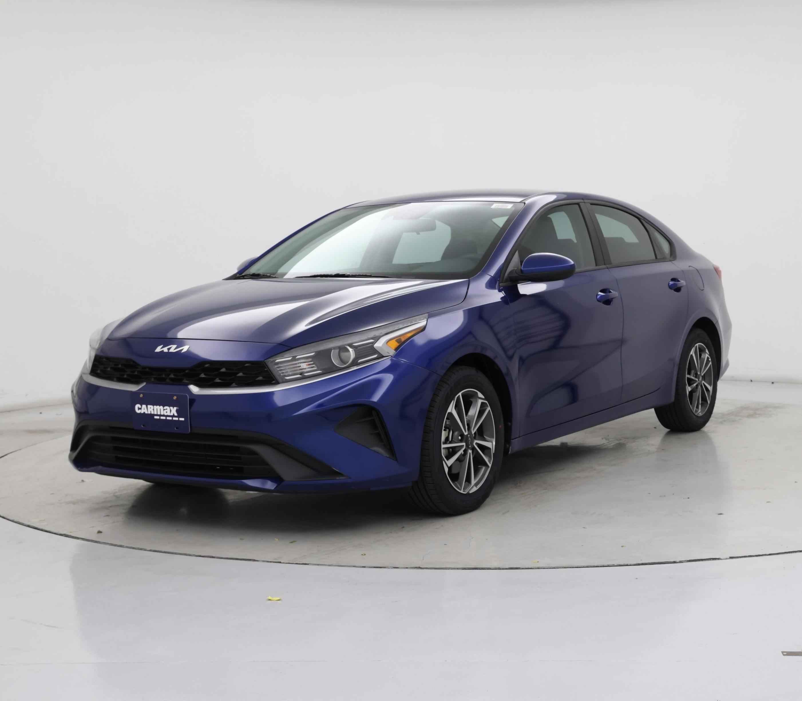 Thumbnail: 2023 Kia Forte - 4