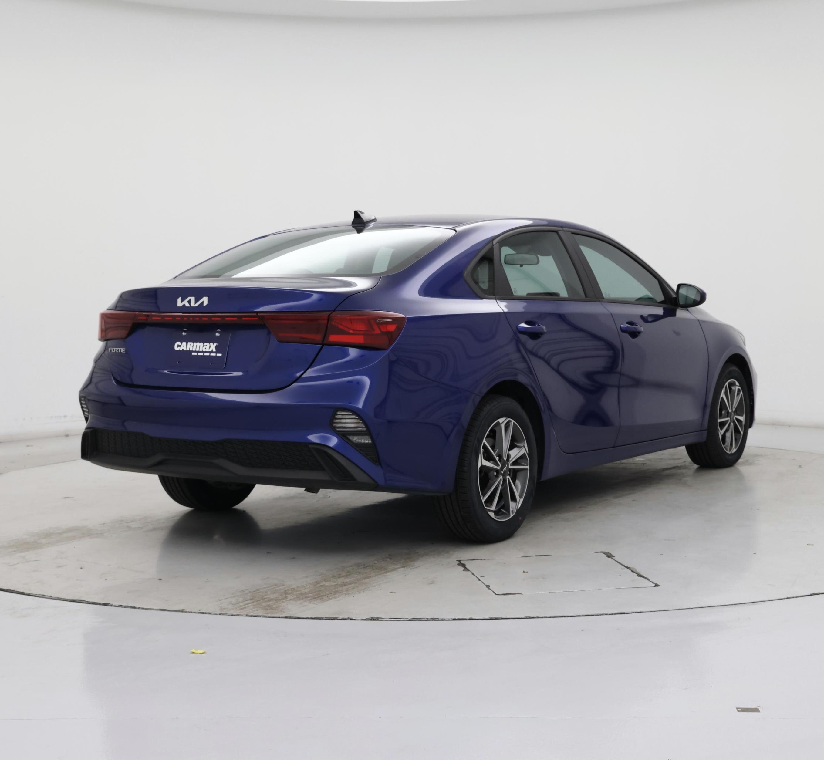 Thumbnail: 2023 Kia Forte - 8