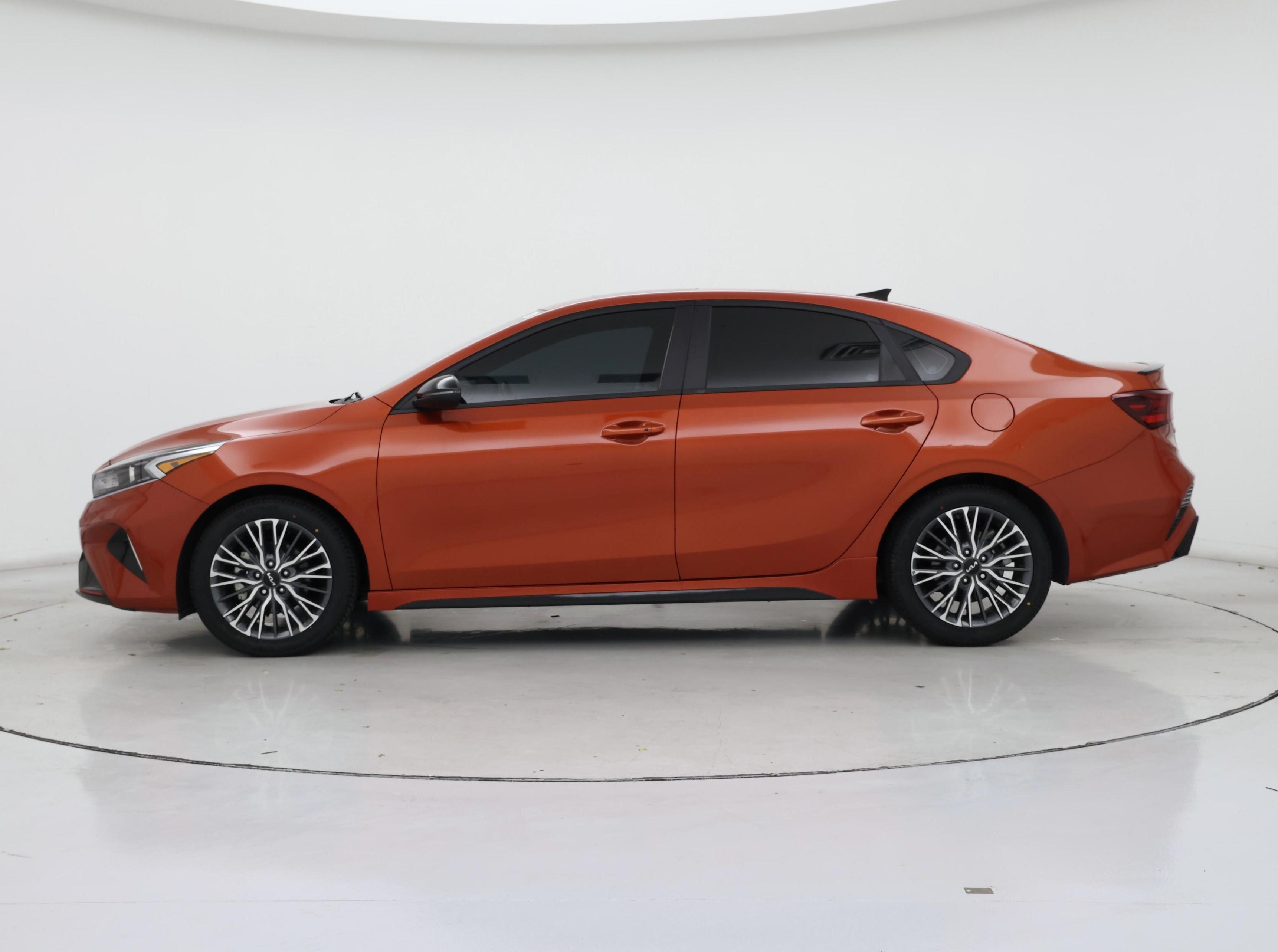 Thumbnail: 2023 Kia Forte - 3