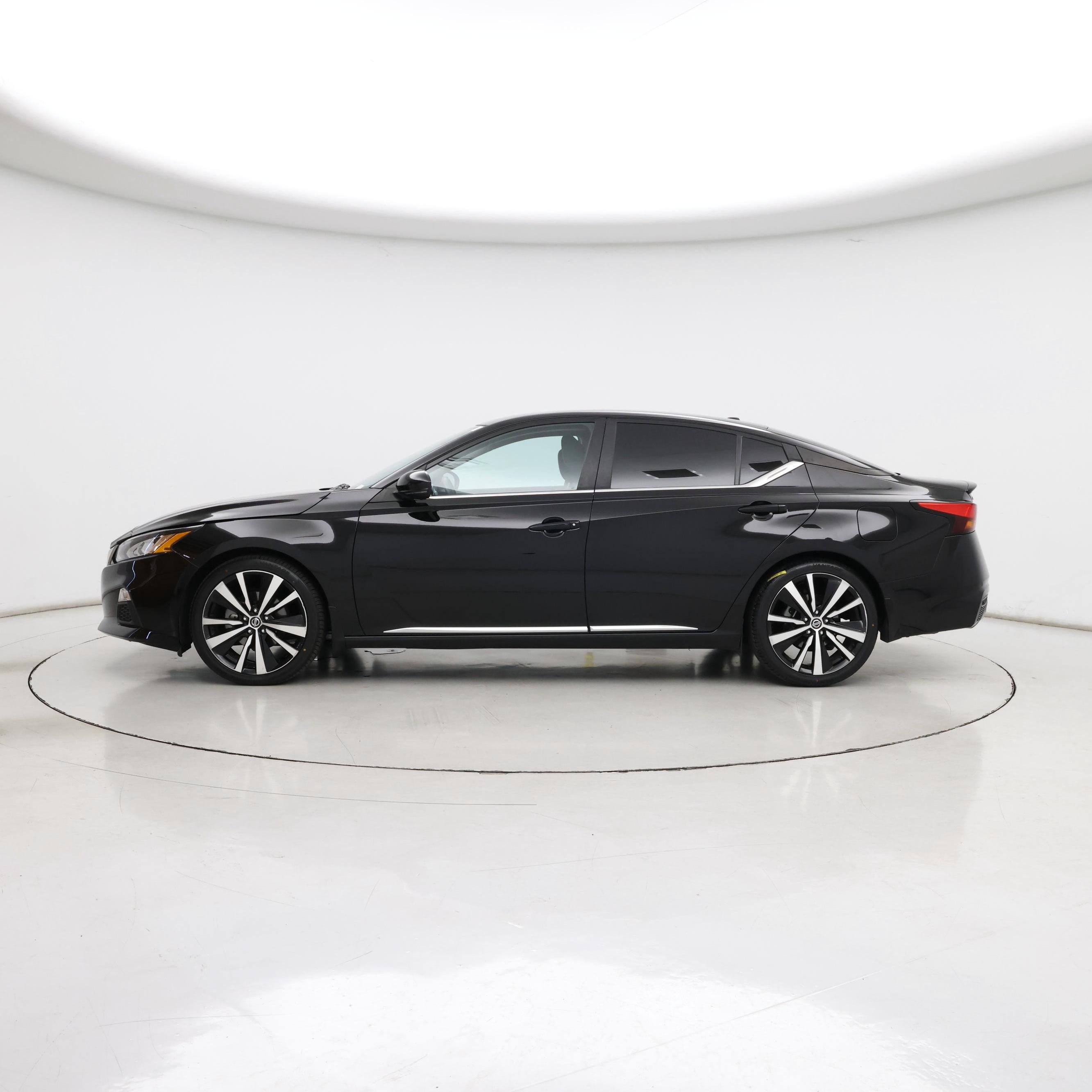 Thumbnail: 2021 Nissan Altima - 3