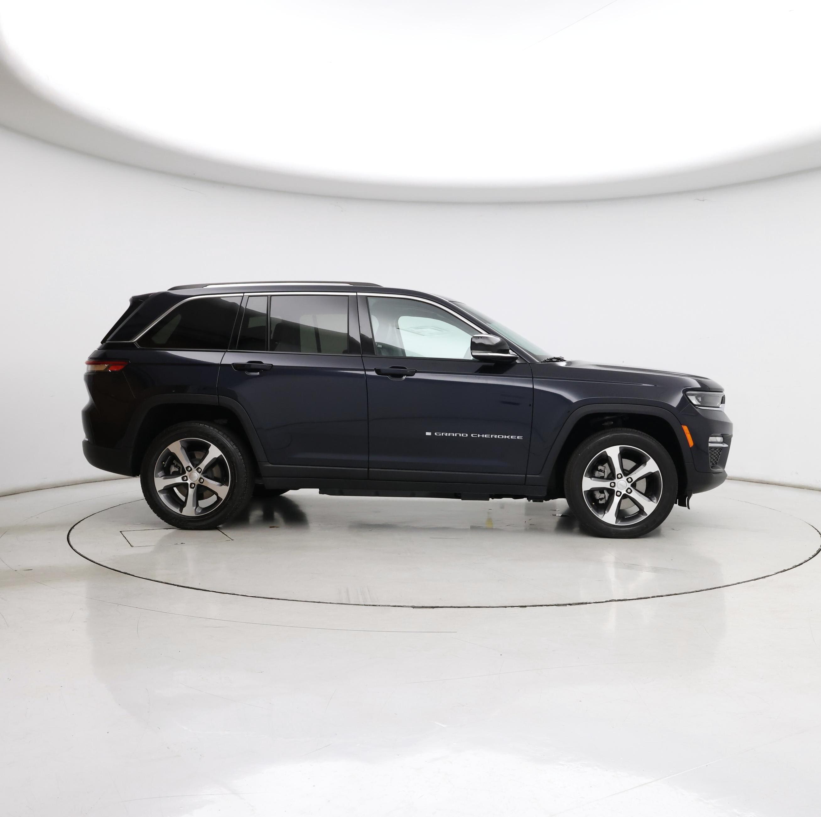 Thumbnail: 2023 Jeep Grand Cherokee - 7