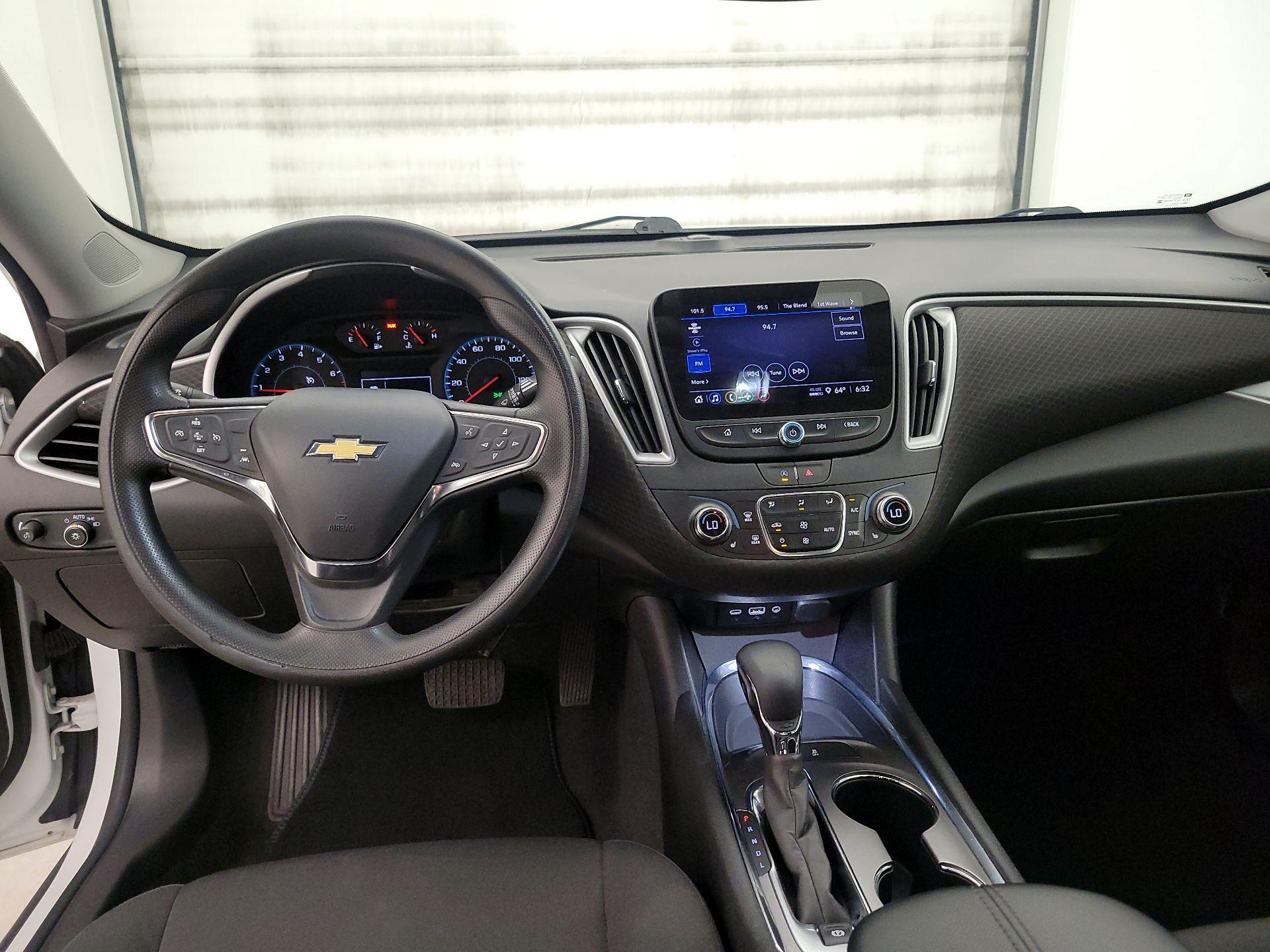 Thumbnail: 2023 Chevrolet Malibu - 9