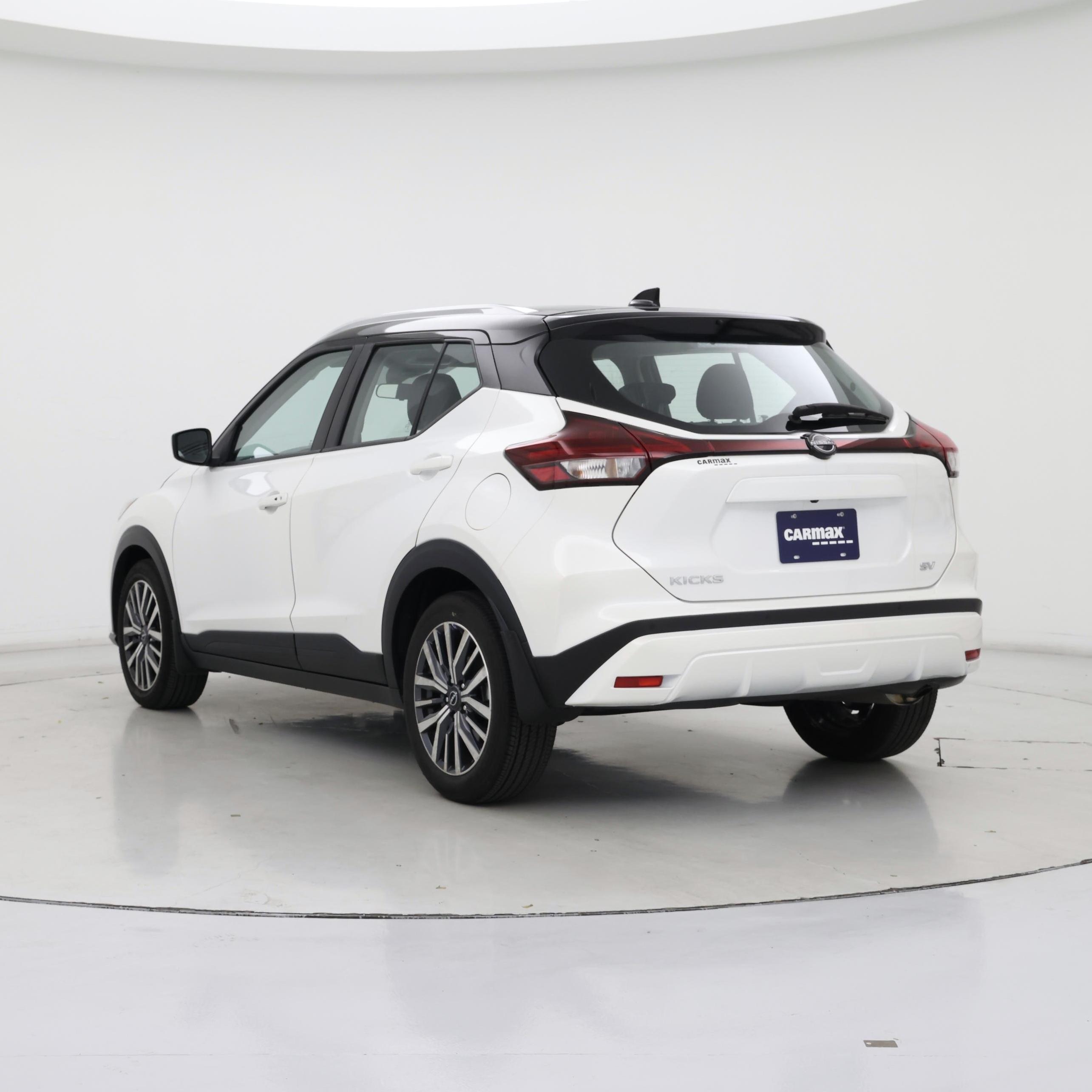 Thumbnail: 2023 Nissan Kicks - 2
