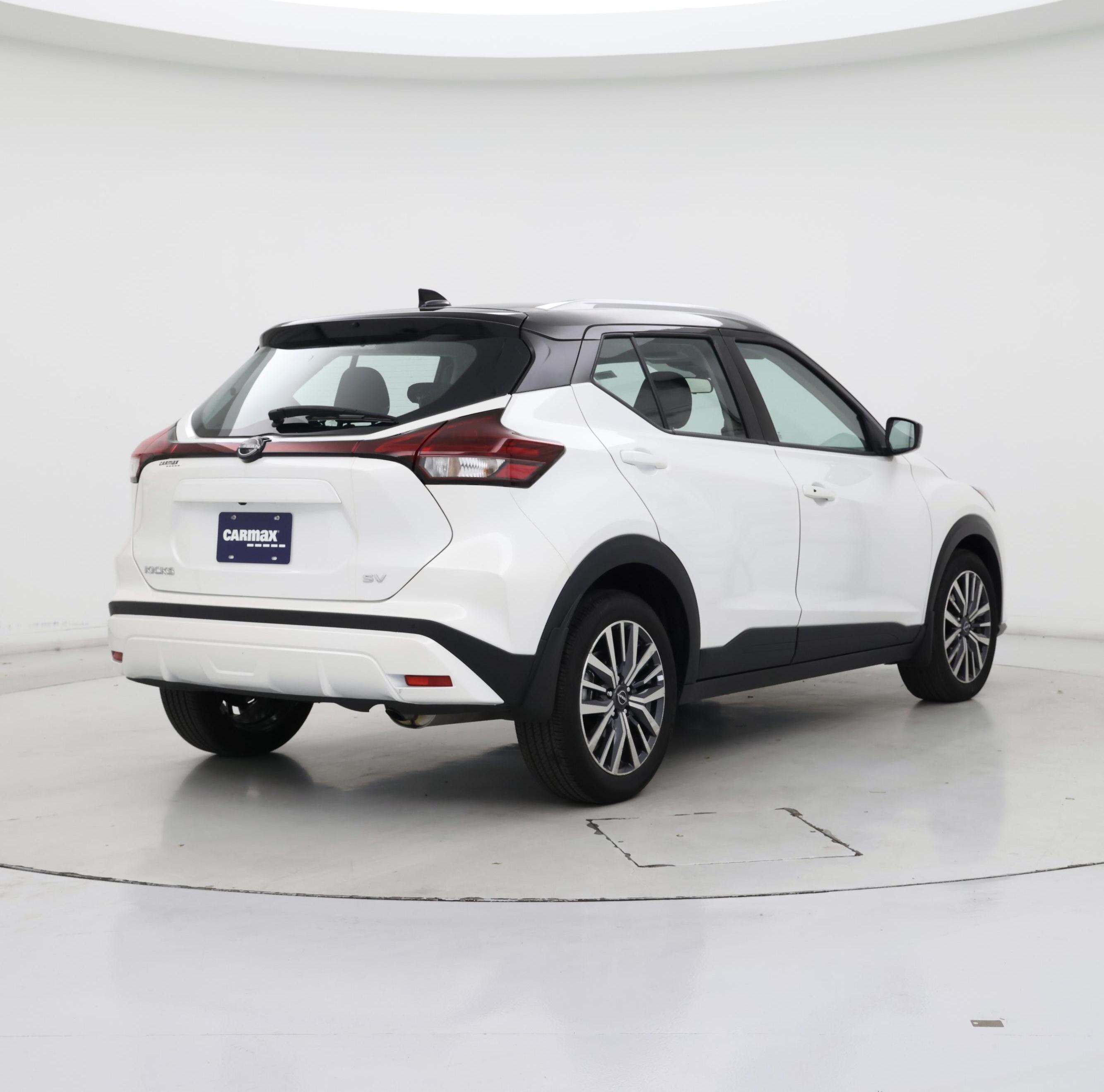 Thumbnail: 2023 Nissan Kicks - 8