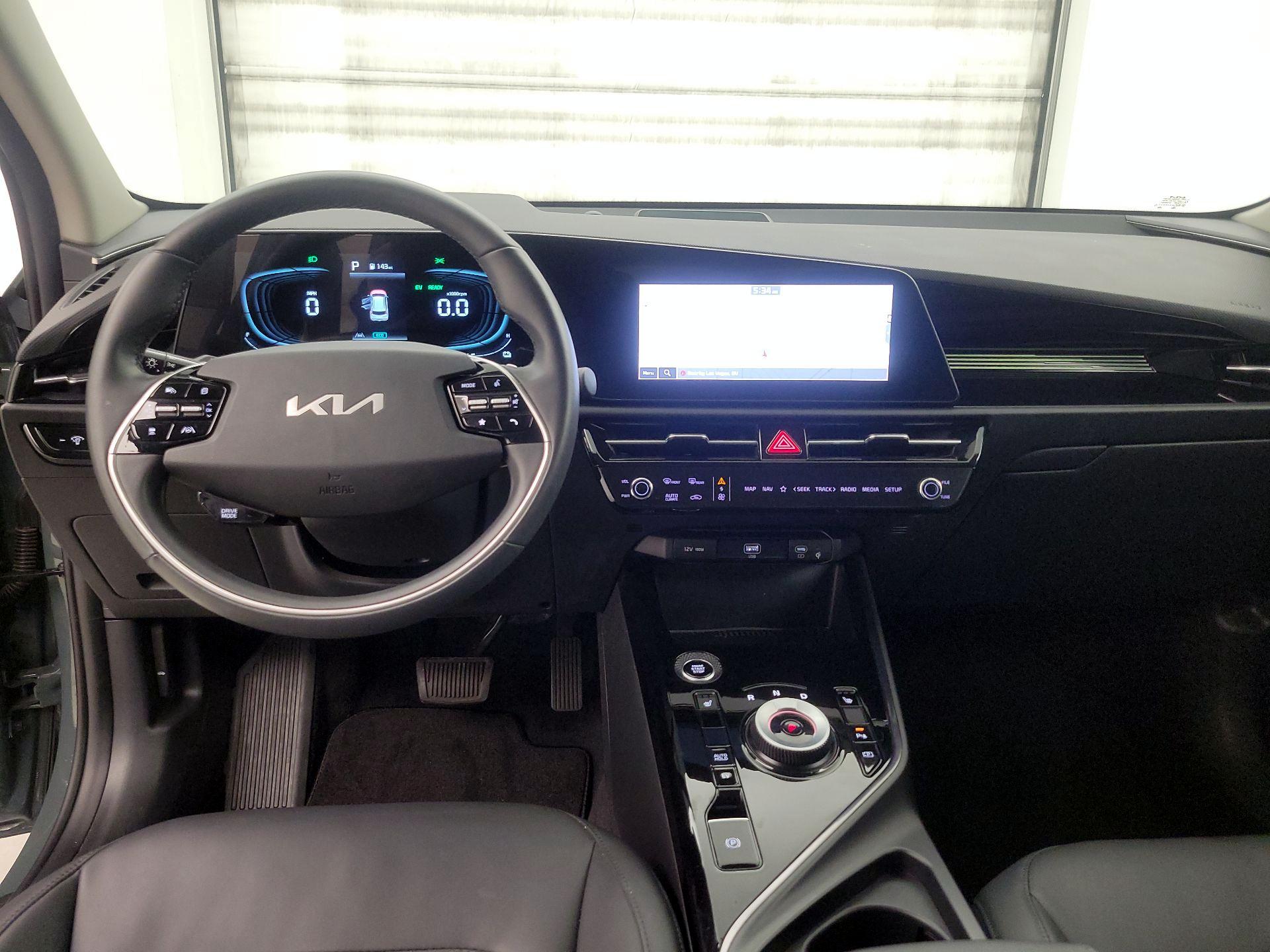 Thumbnail: 2023 Kia Niro - 9
