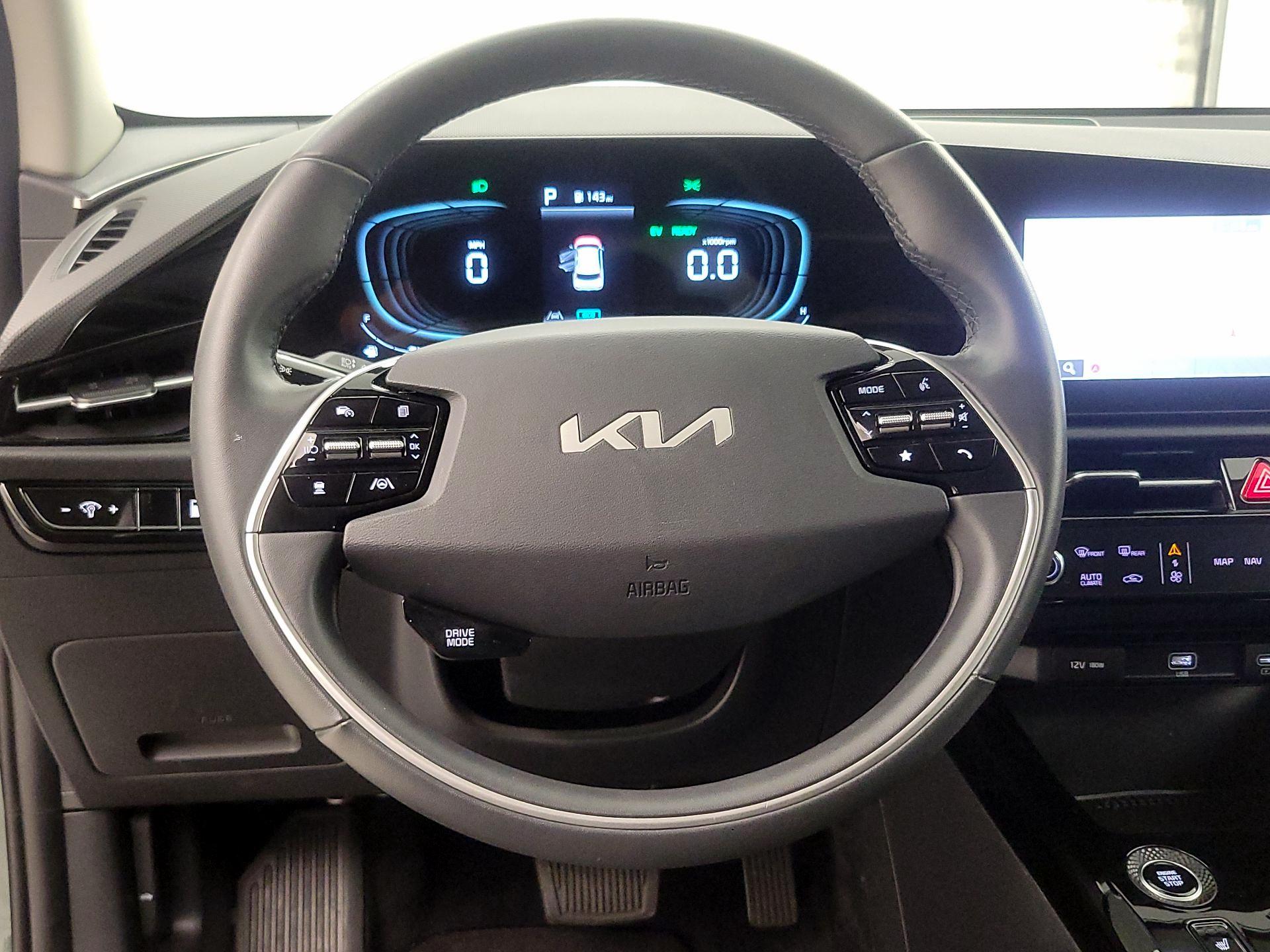 Thumbnail: 2023 Kia Niro - 10
