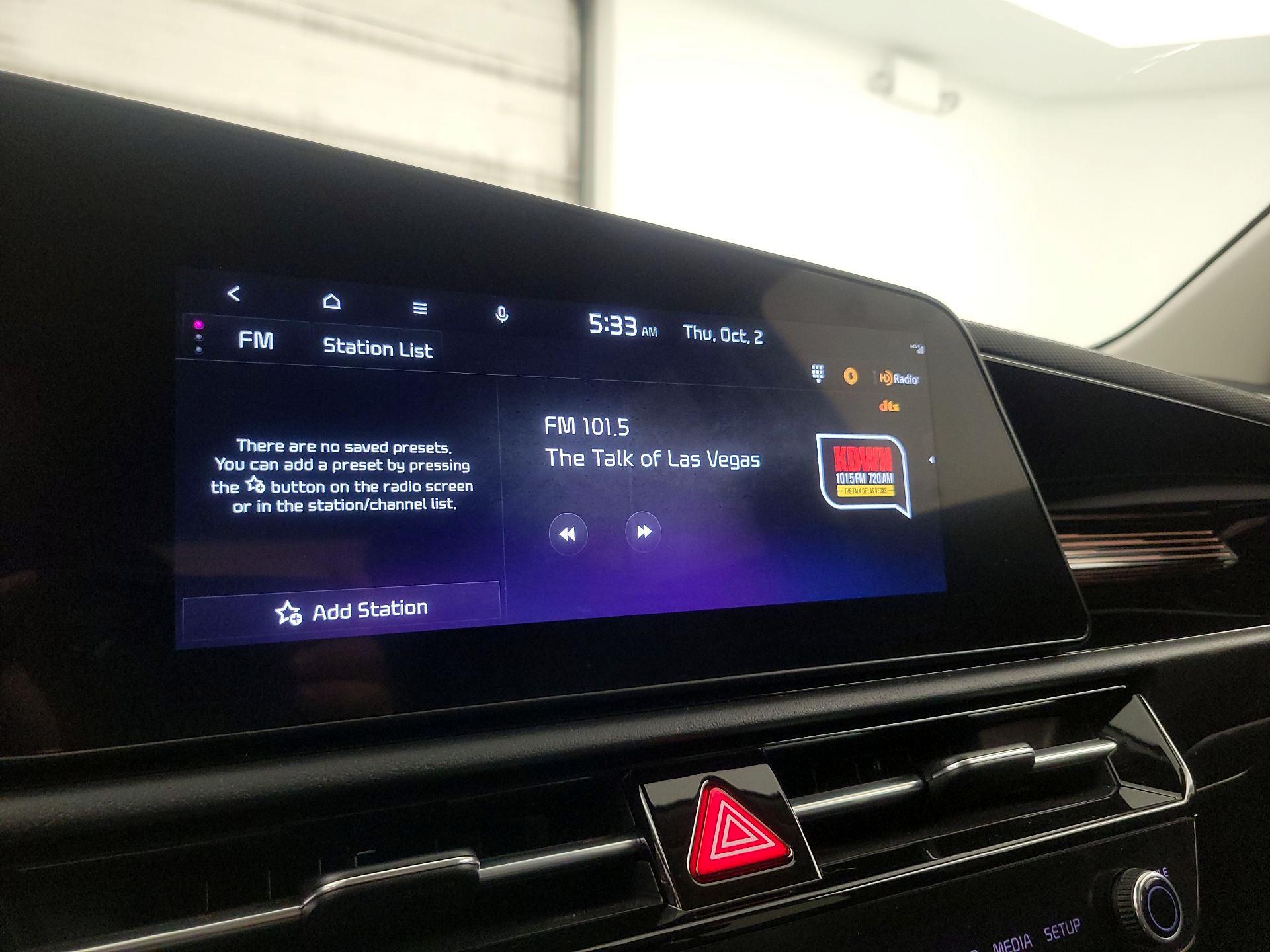 Thumbnail: 2023 Kia Niro - 16
