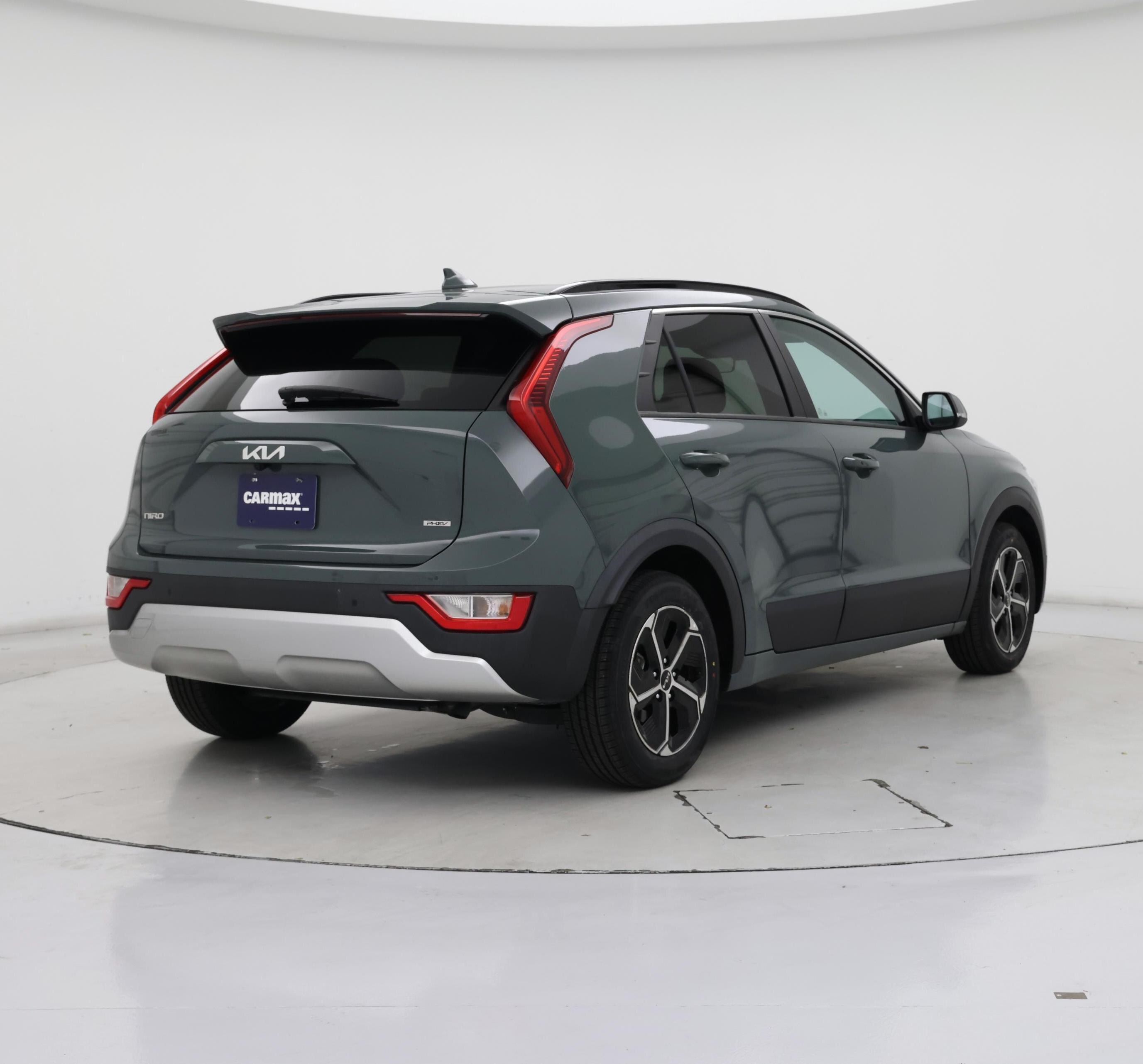 Thumbnail: 2023 Kia Niro - 8