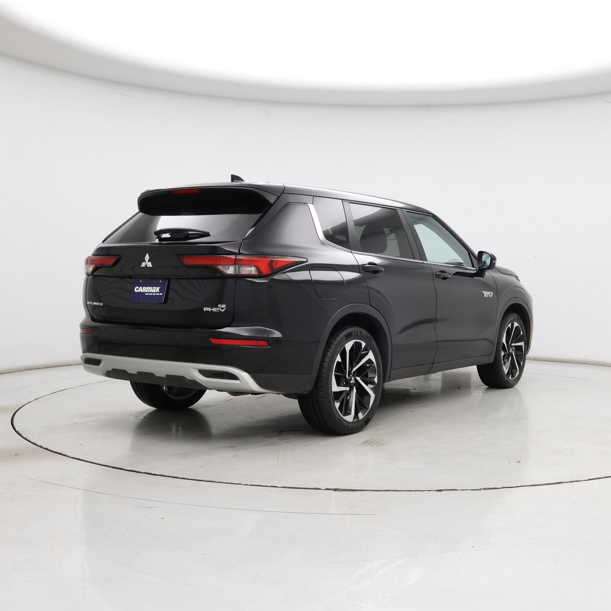 Thumbnail: 2023 Mitsubishi Outlander - 8