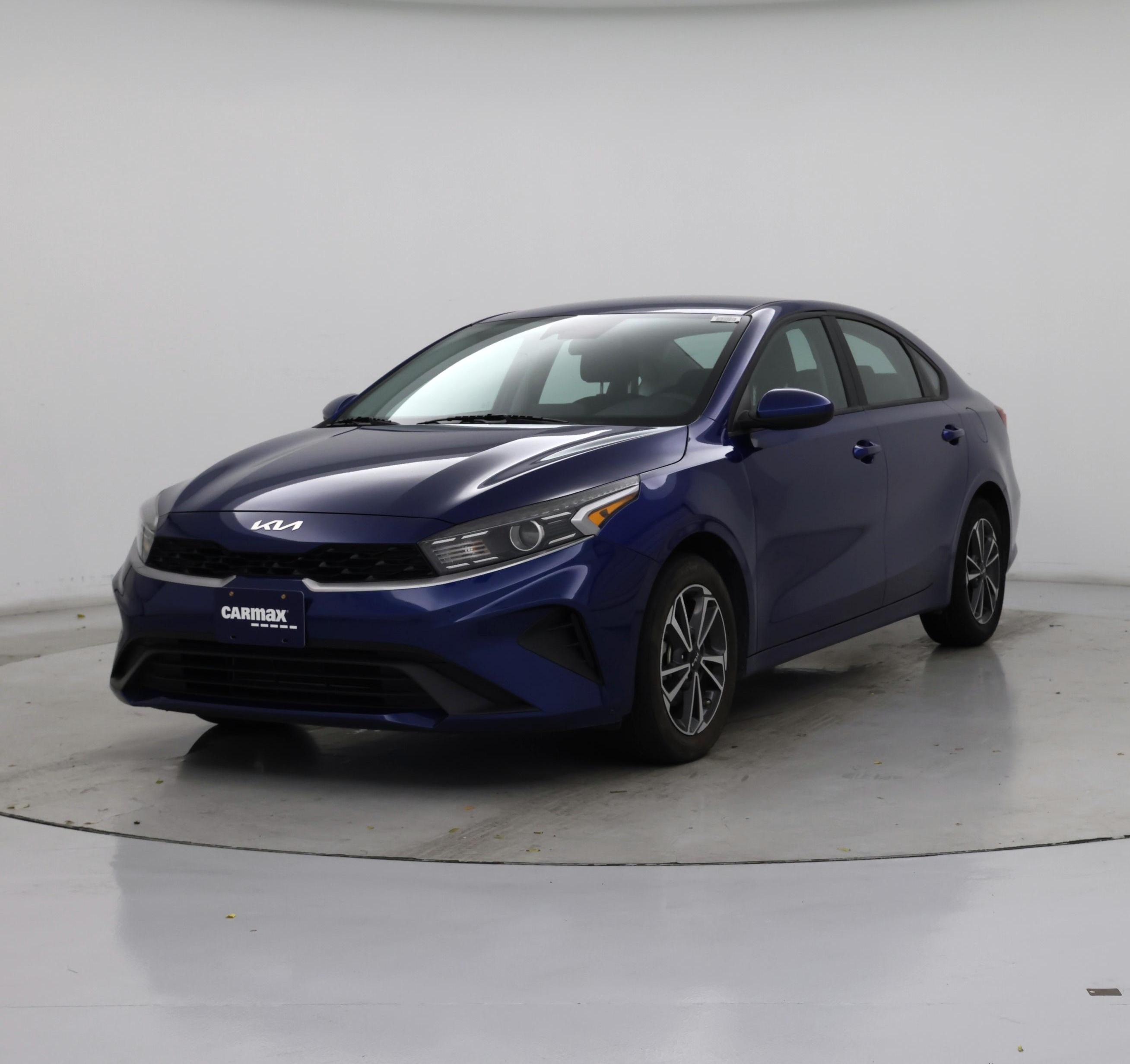 Thumbnail: 2023 Kia Forte - 4