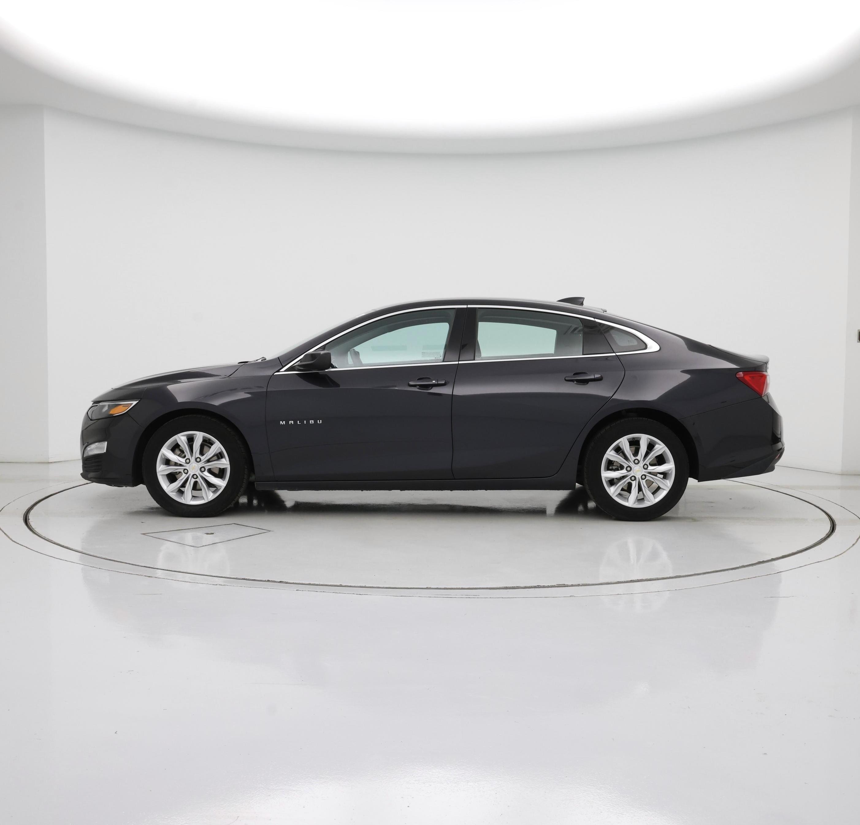 Thumbnail: 2023 Chevrolet Malibu - 3