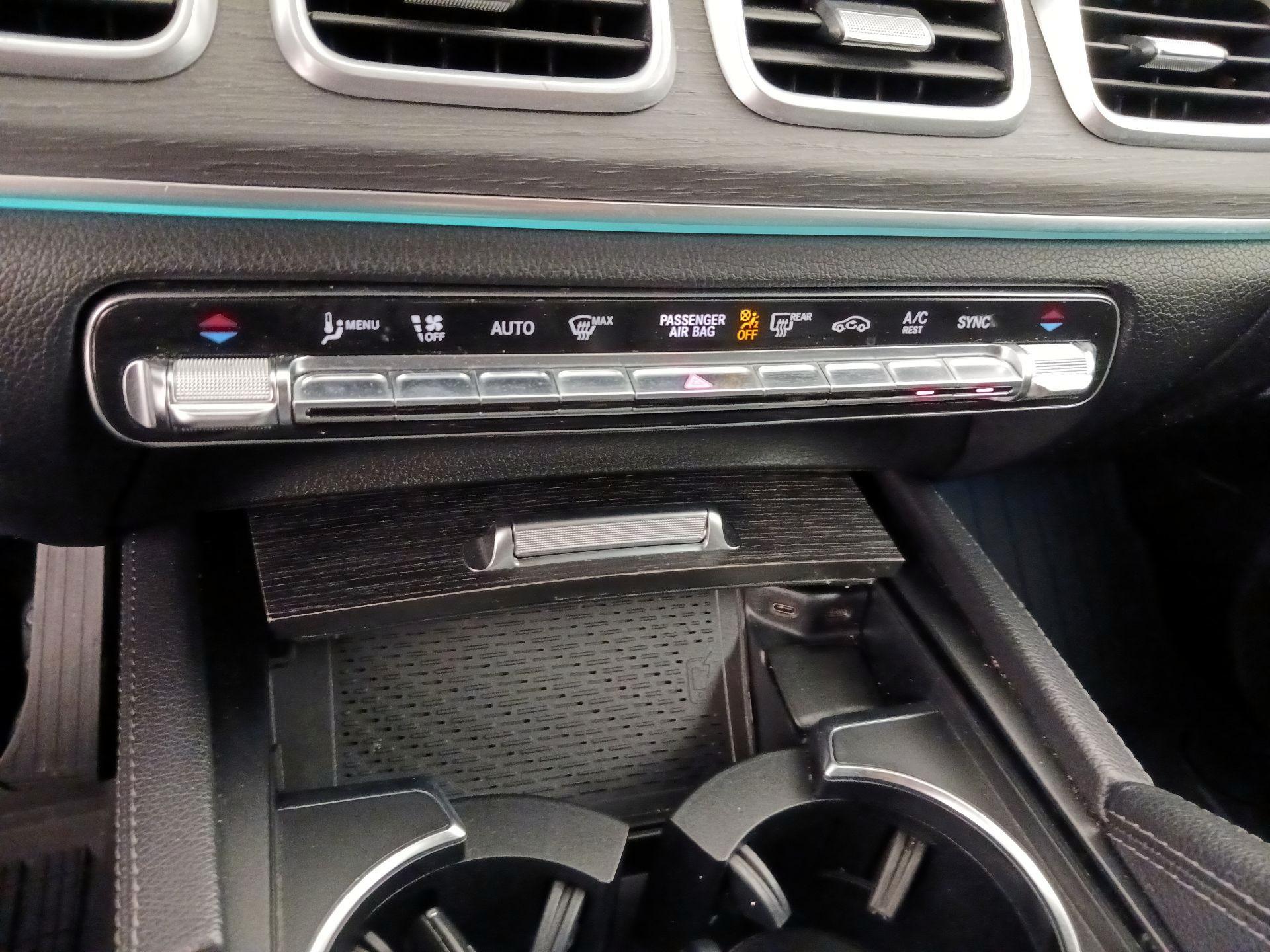 Thumbnail: 2020 Mercedes-Benz GLE - 17