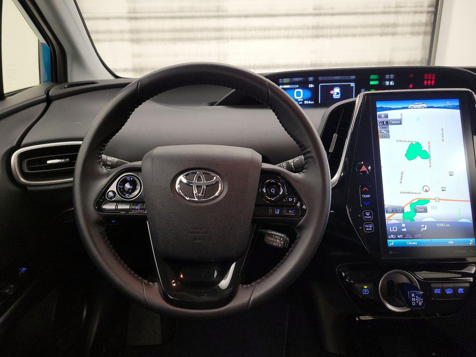 Thumbnail: 2022 Toyota Prius Prime - 10