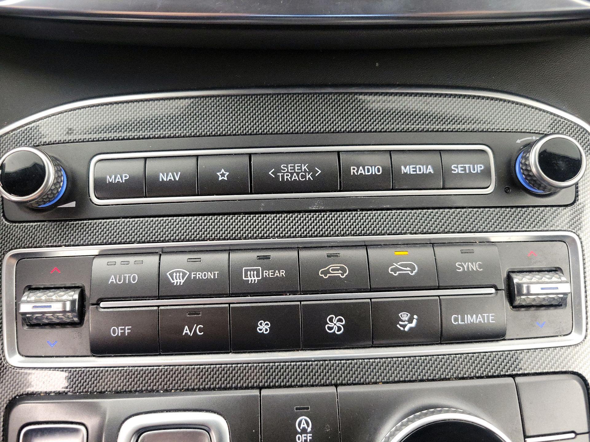 Thumbnail: 2023 Hyundai Santa Fe - 17