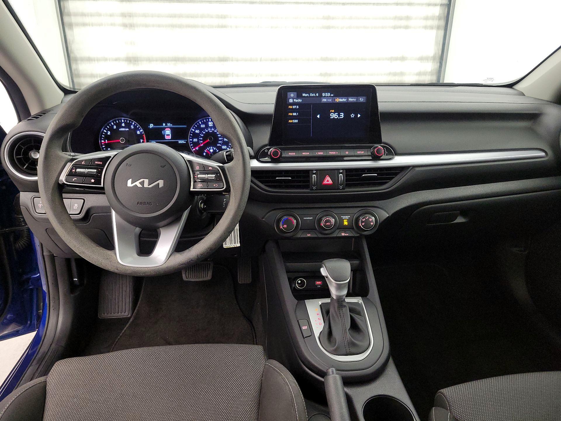 Thumbnail: 2023 Kia Forte - 9