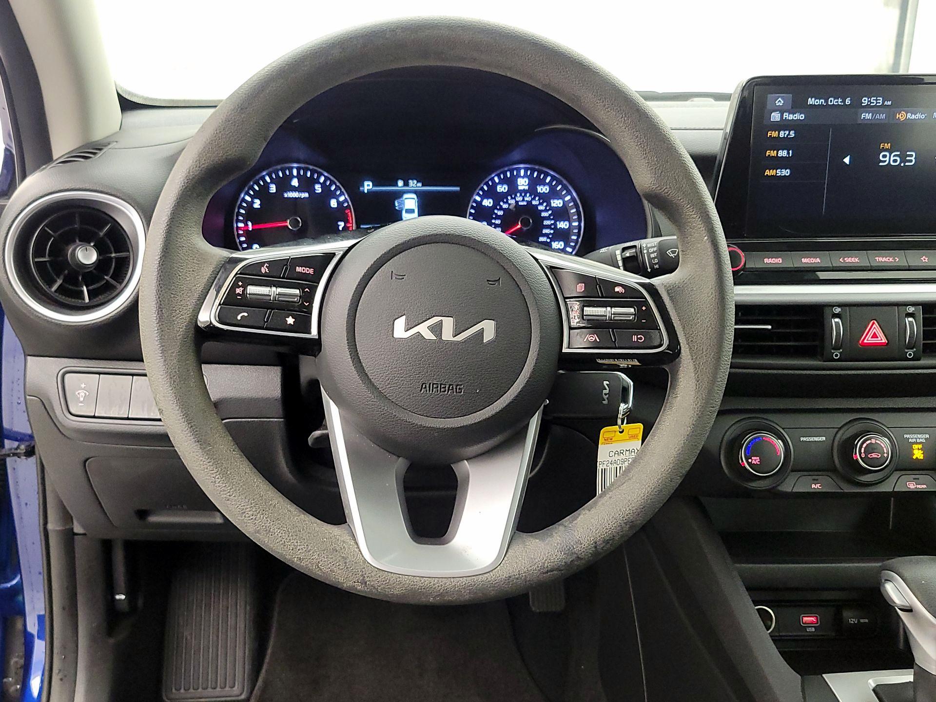 Thumbnail: 2023 Kia Forte - 10