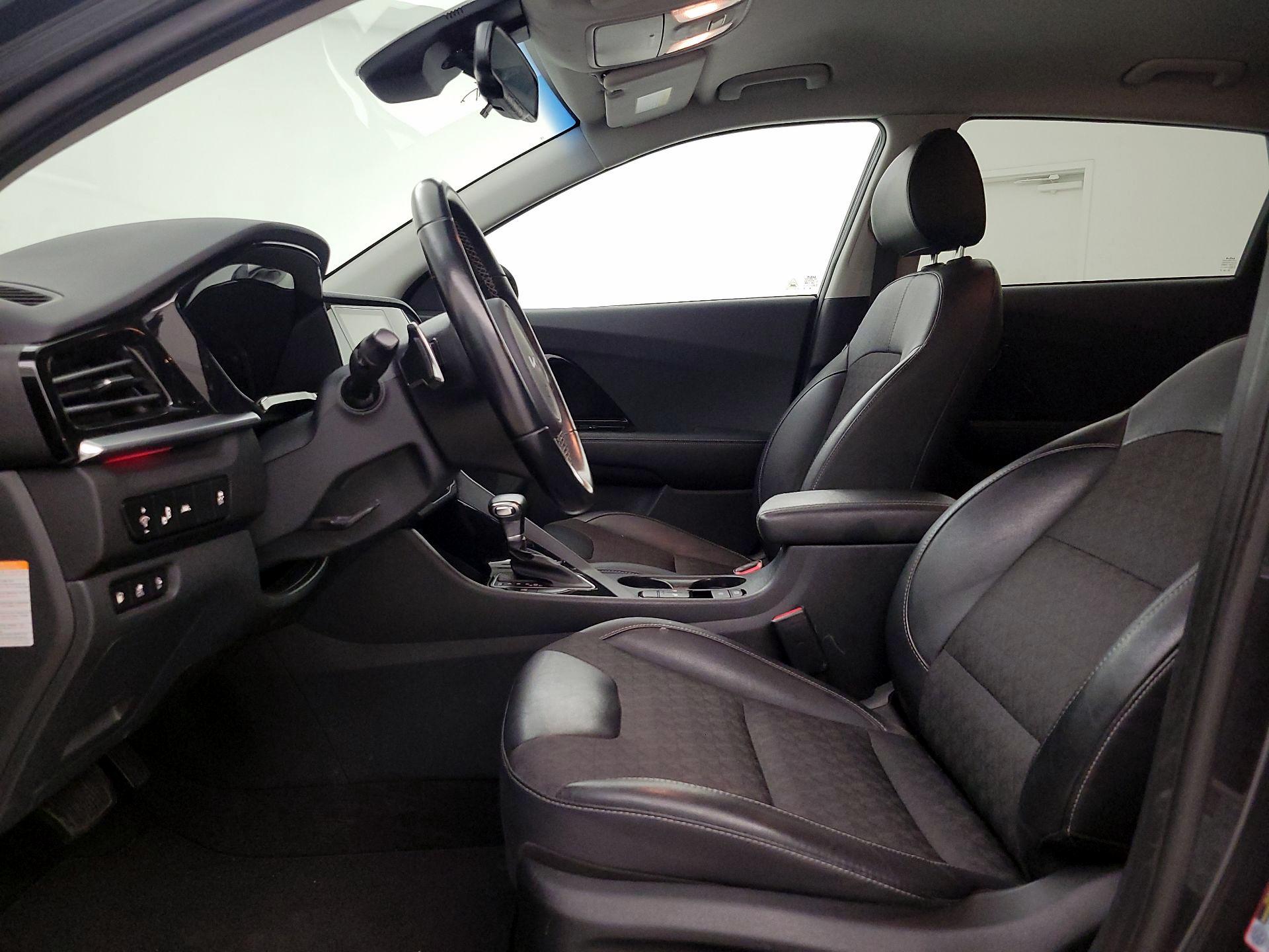 Thumbnail: 2022 Kia Niro - 11