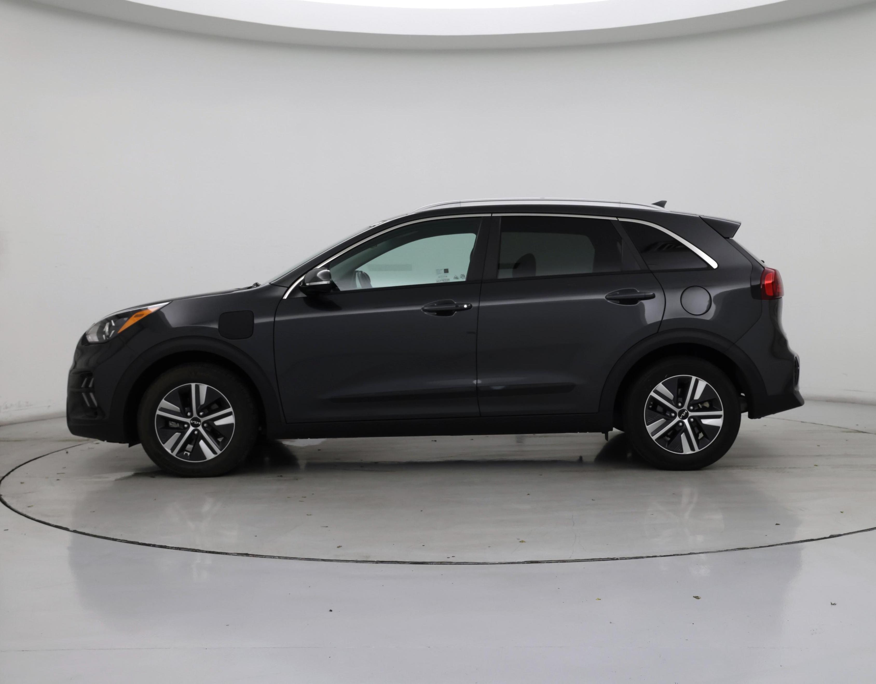 Thumbnail: 2022 Kia Niro - 3