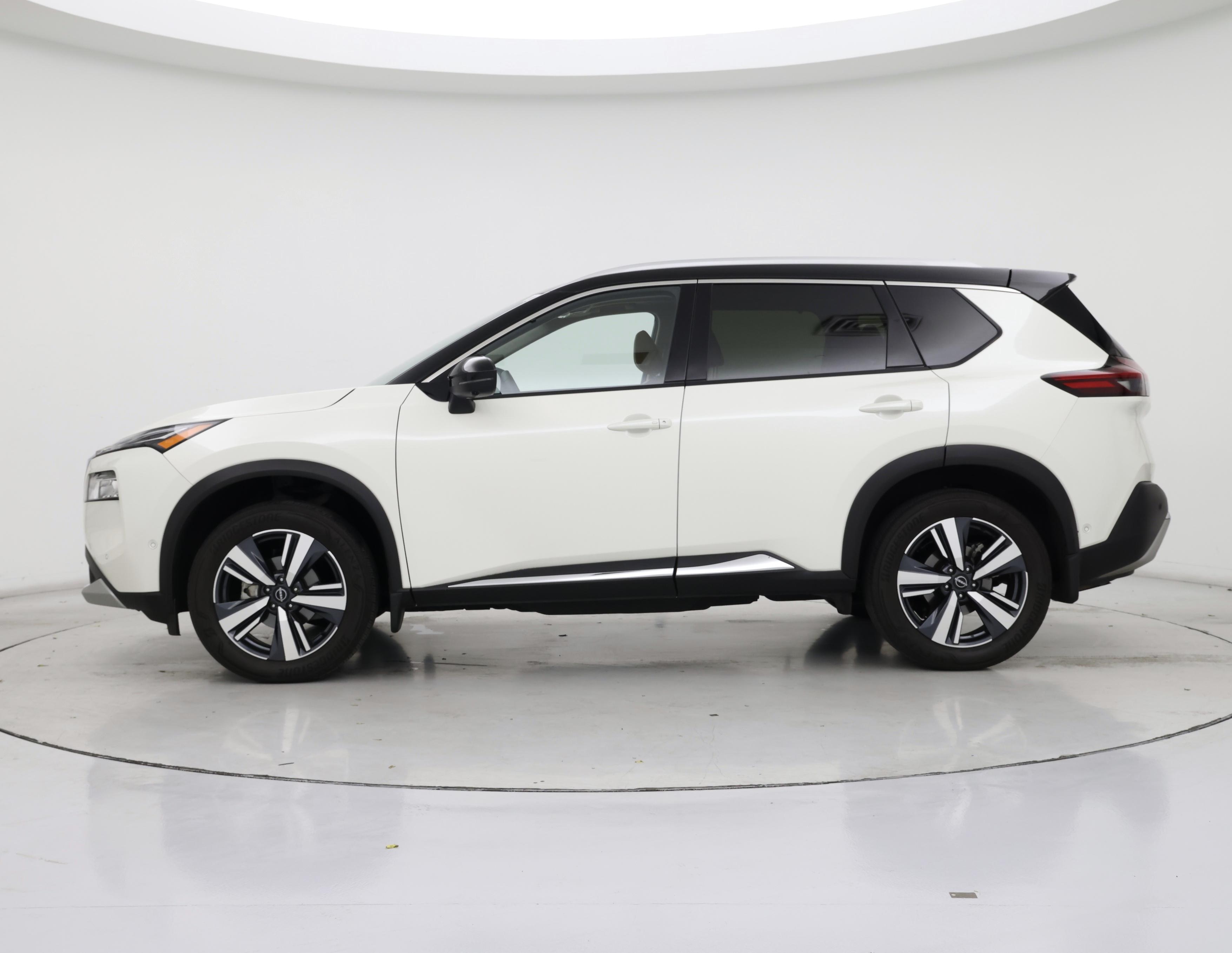 Thumbnail: 2023 Nissan Rogue - 3