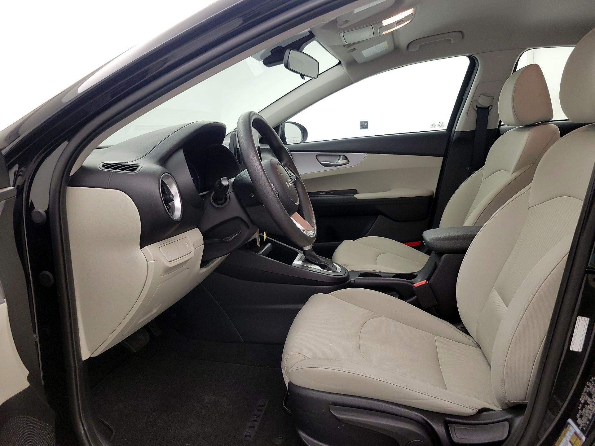 Thumbnail: 2023 Kia Forte - 11