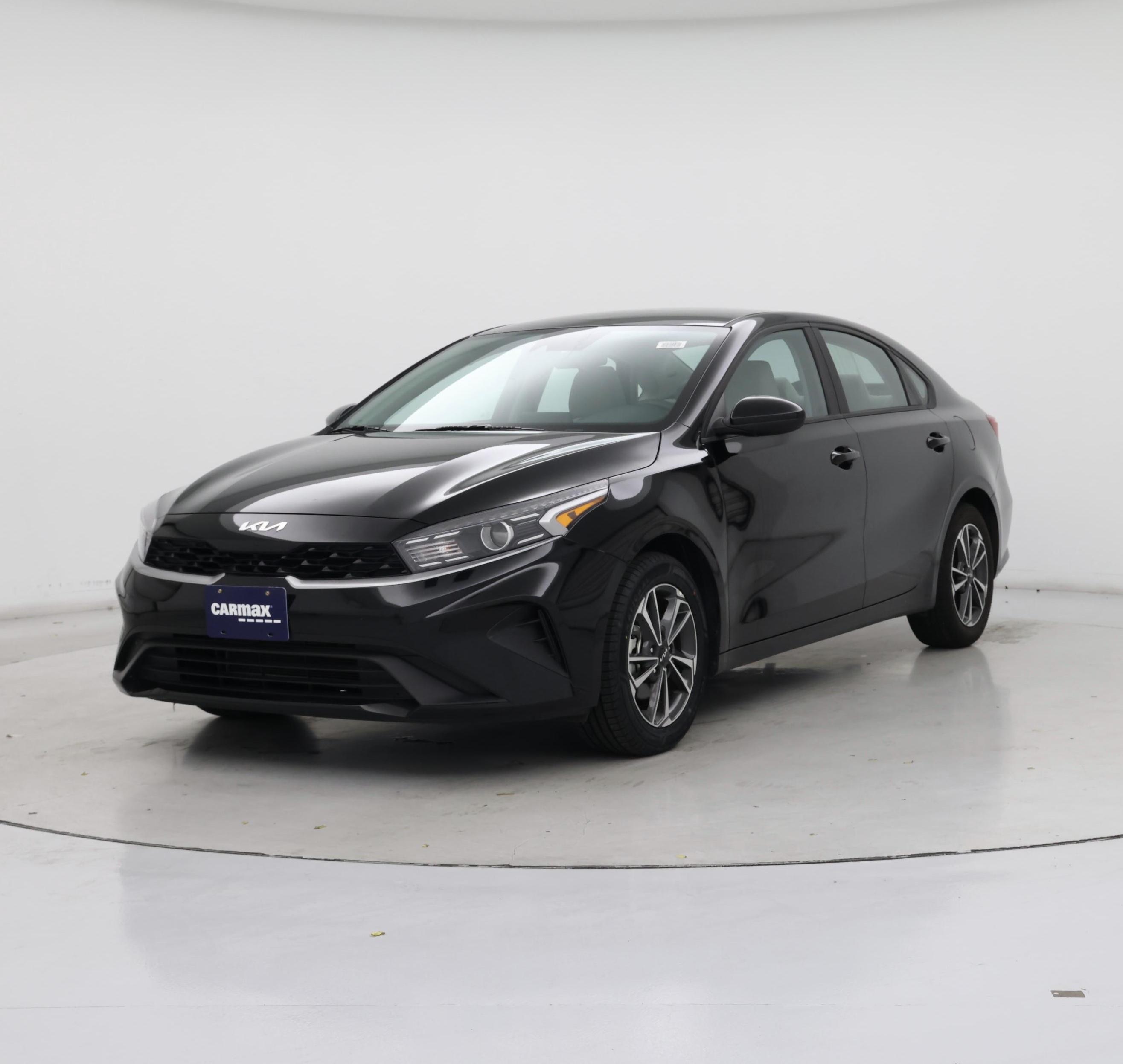 Thumbnail: 2023 Kia Forte - 4
