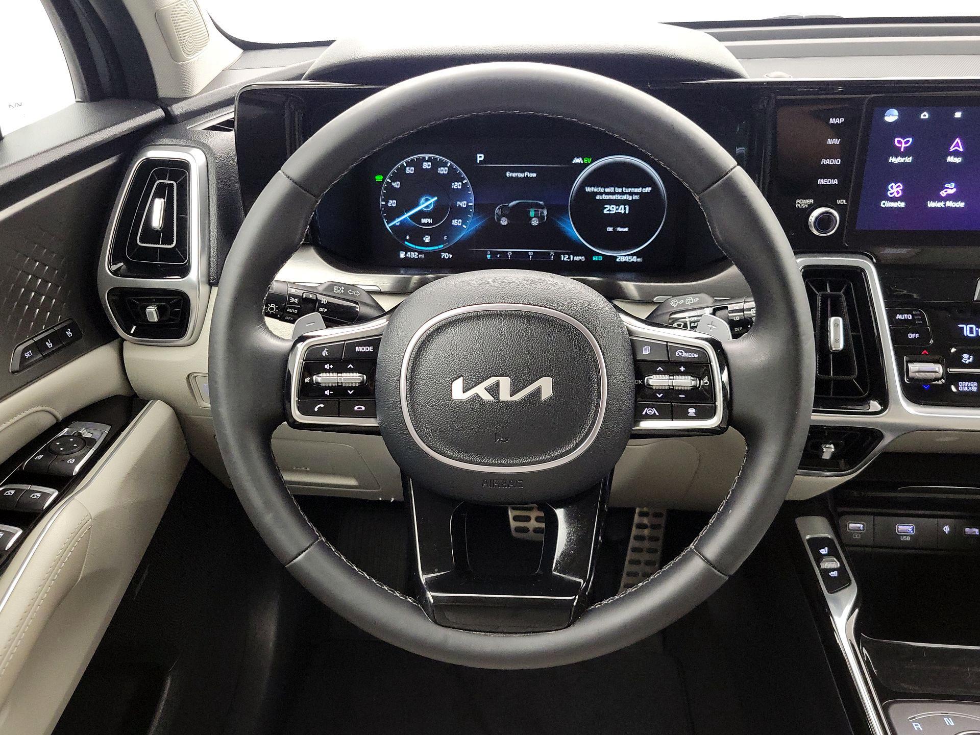 Thumbnail: 2023 Kia Sorento - 10