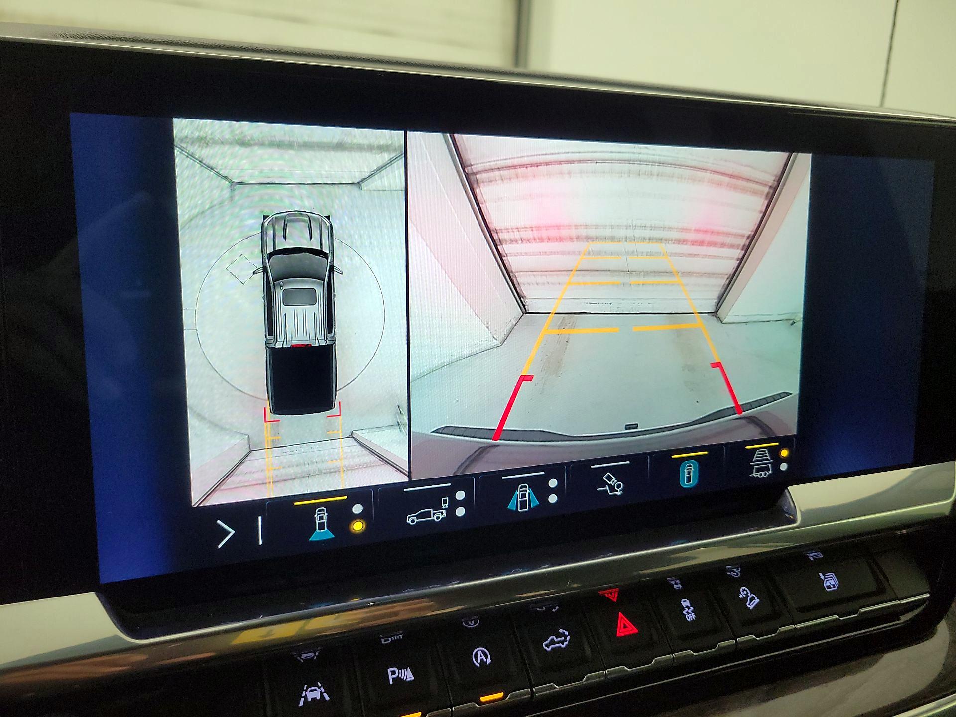 Thumbnail: 2022 Chevrolet Silverado 1500 - 14