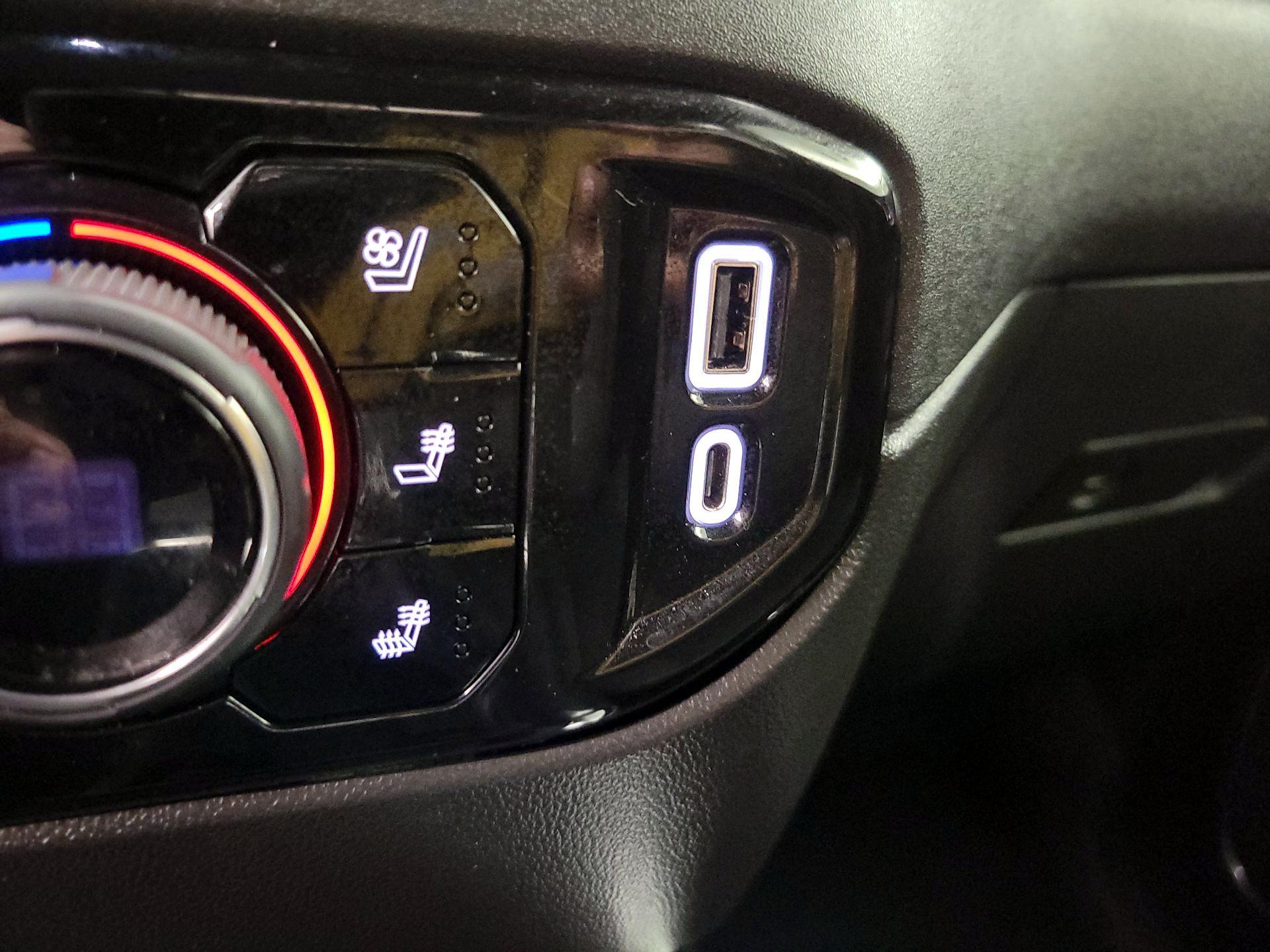 Thumbnail: 2022 Chevrolet Silverado 1500 - 18