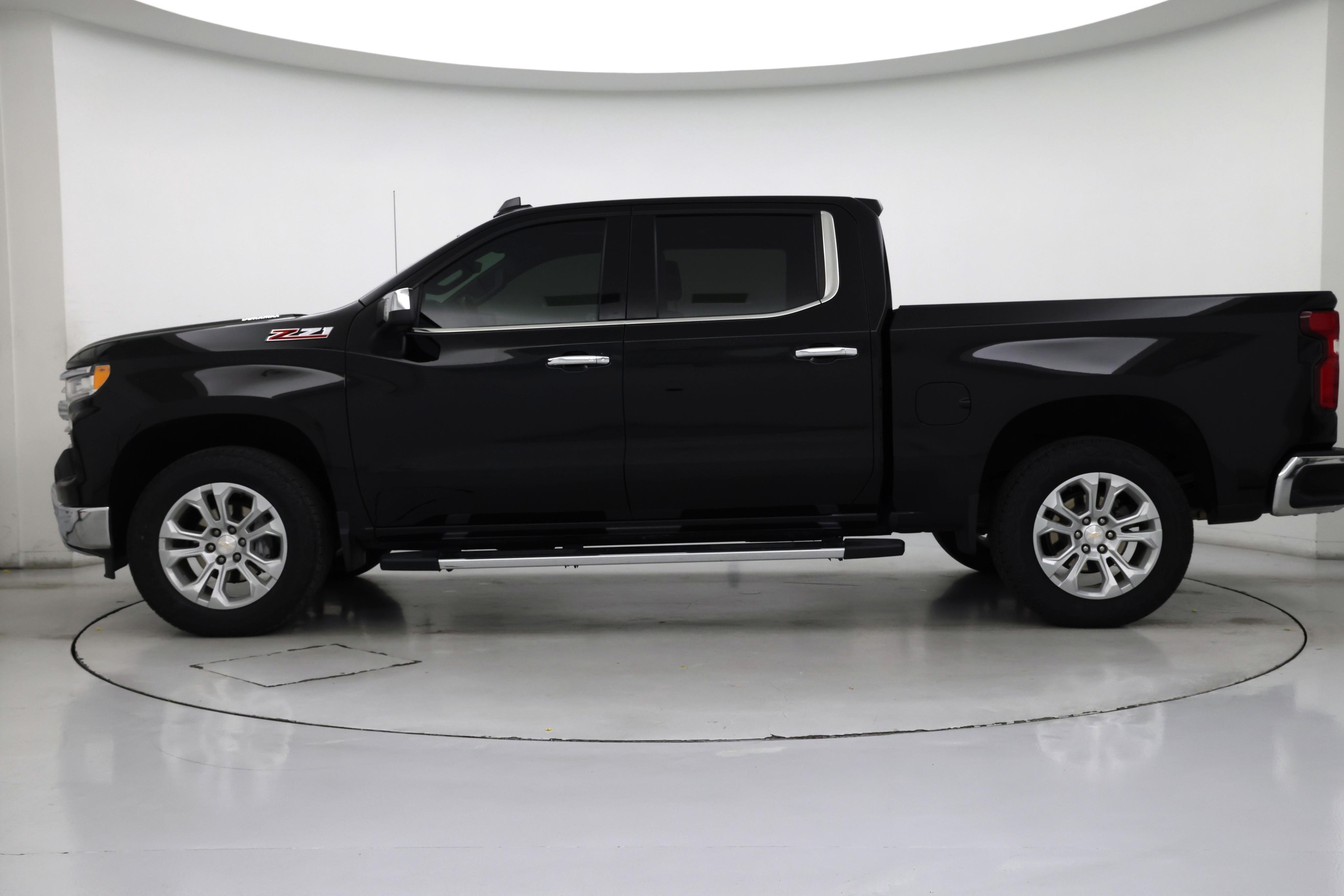 Thumbnail: 2022 Chevrolet Silverado 1500 - 3