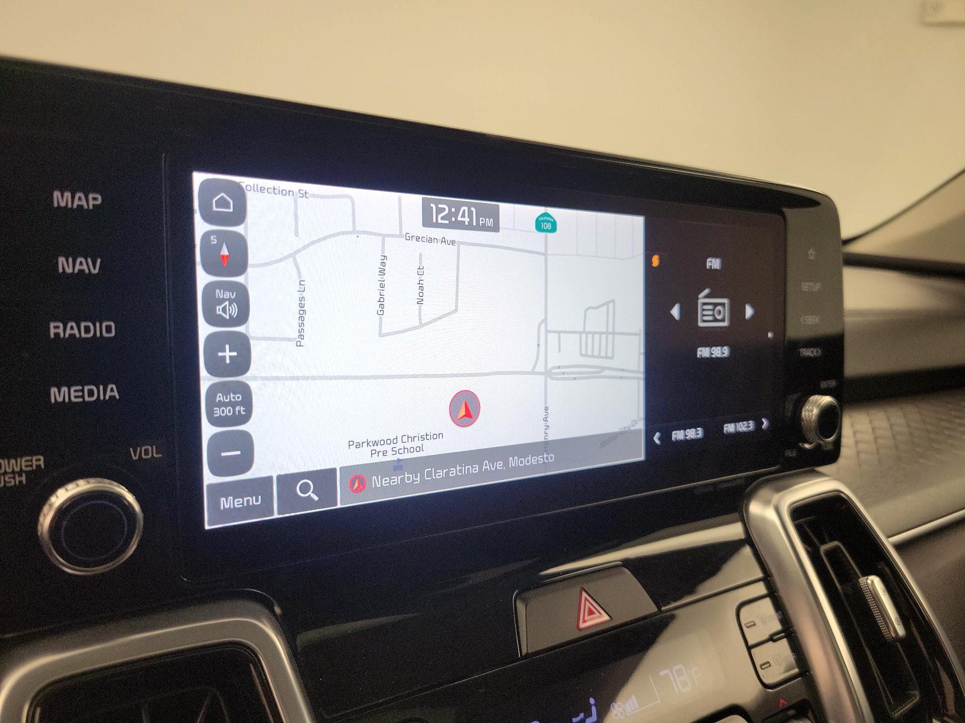 Thumbnail: 2023 Kia Sorento - 14