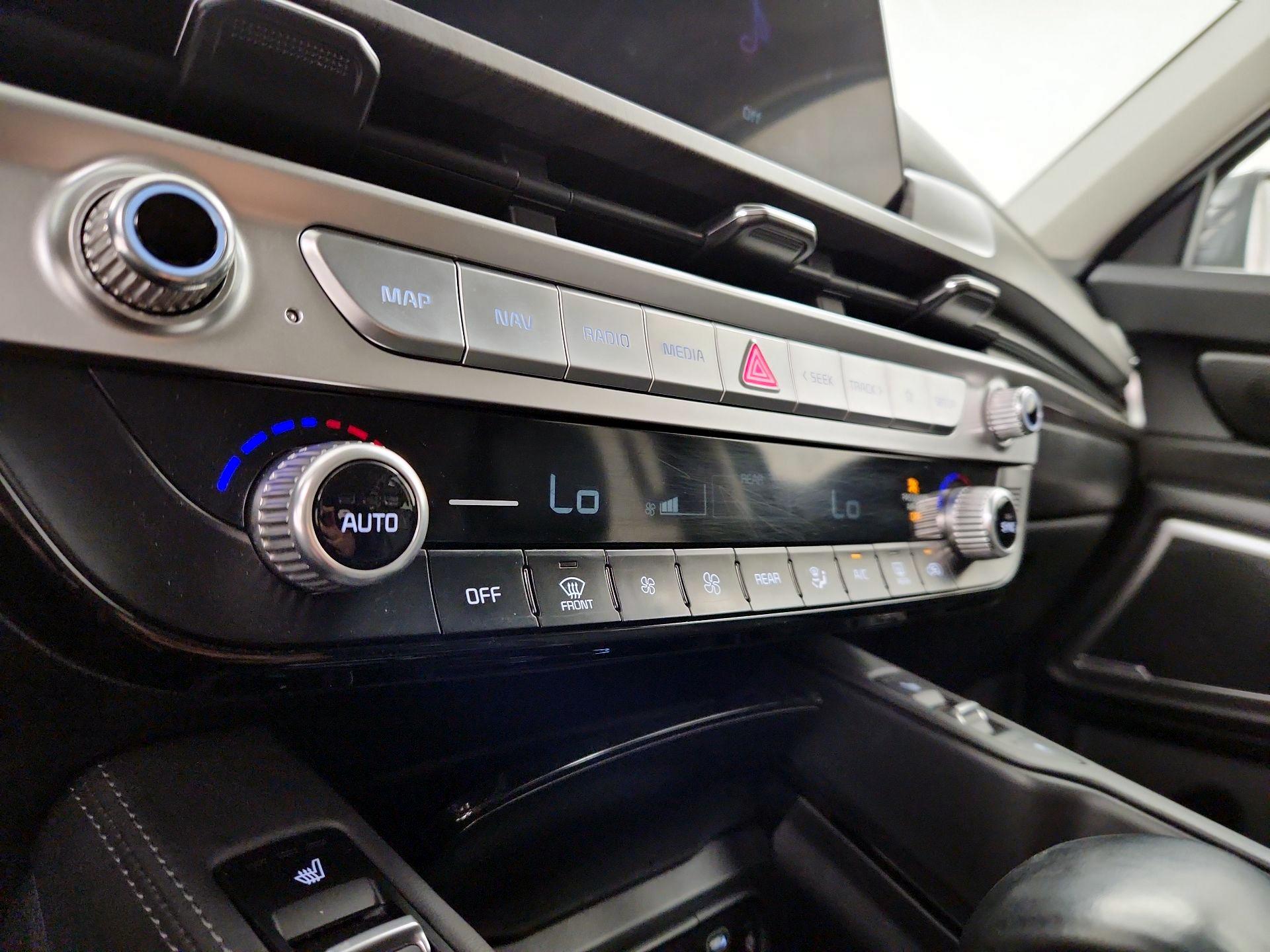 Thumbnail: 2023 Kia Telluride - 16