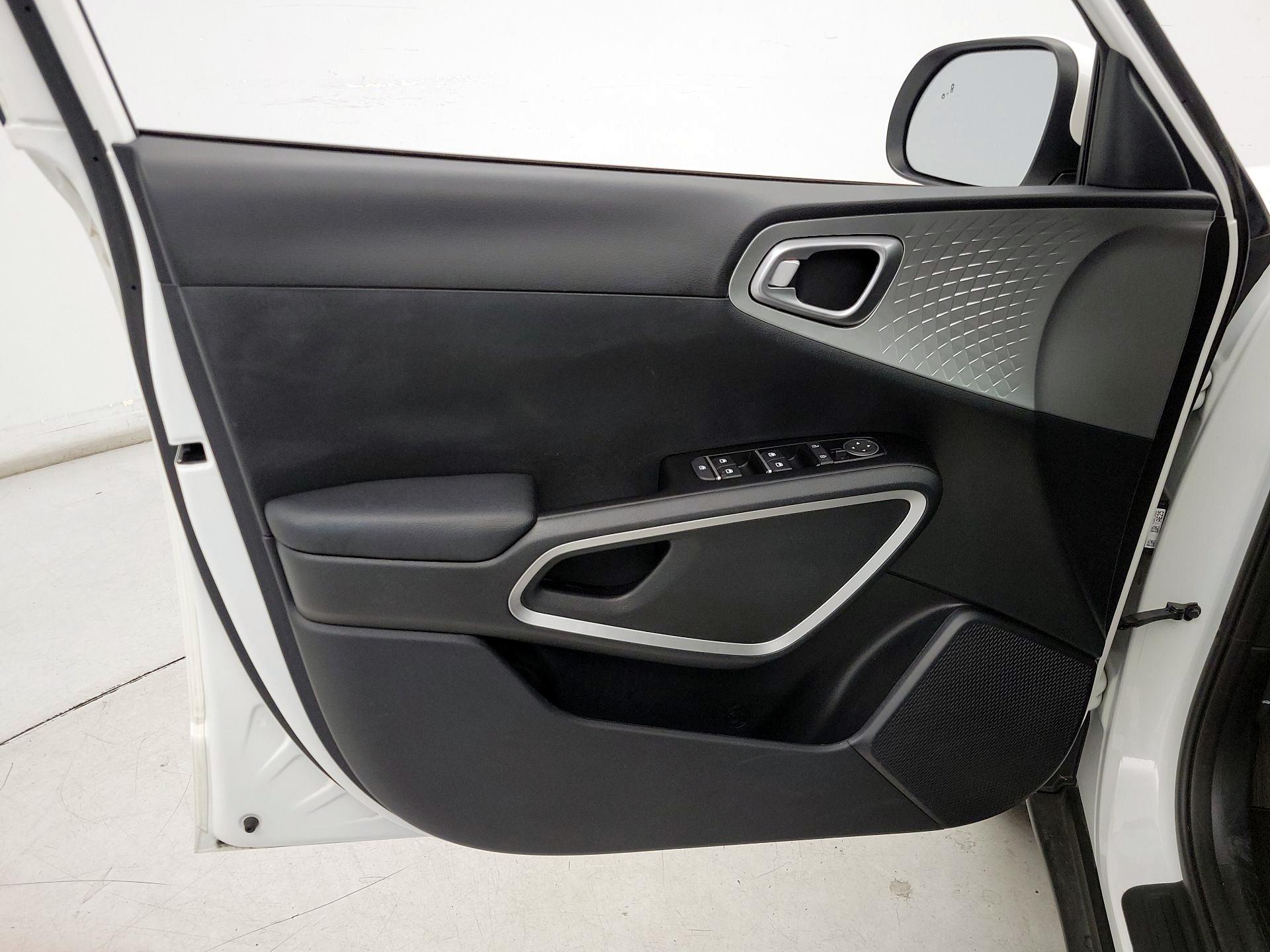 Thumbnail: 2023 Kia Soul - 12