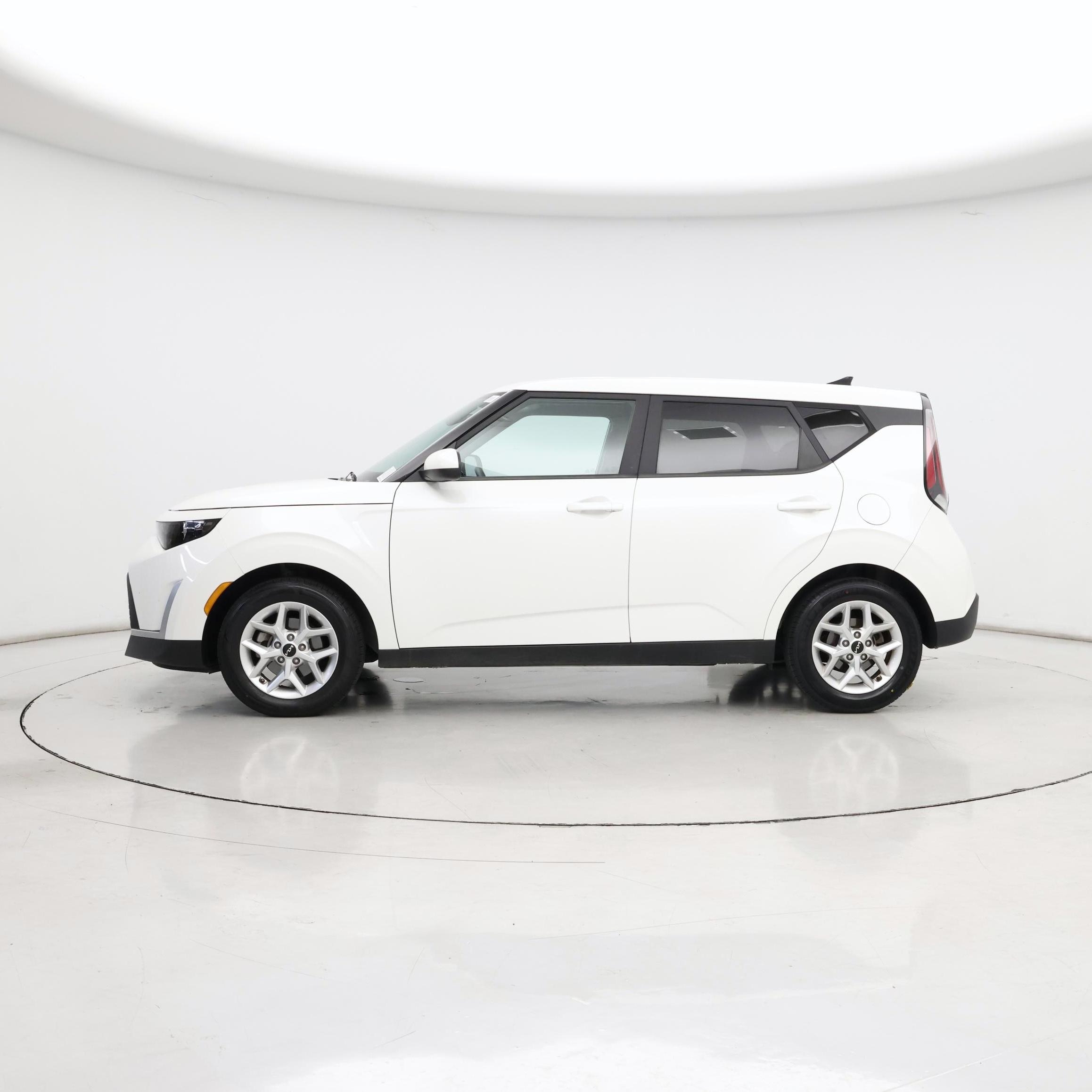Thumbnail: 2023 Kia Soul - 3