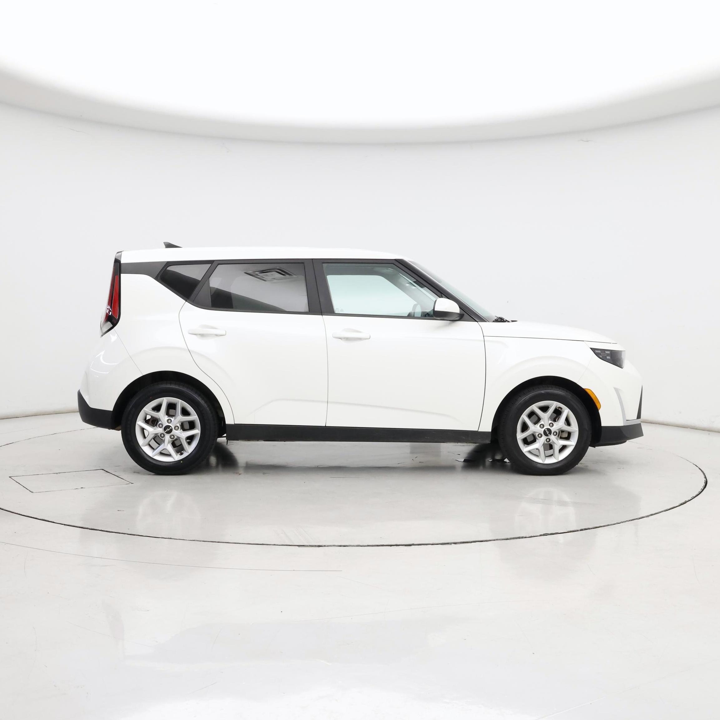 Thumbnail: 2023 Kia Soul - 7
