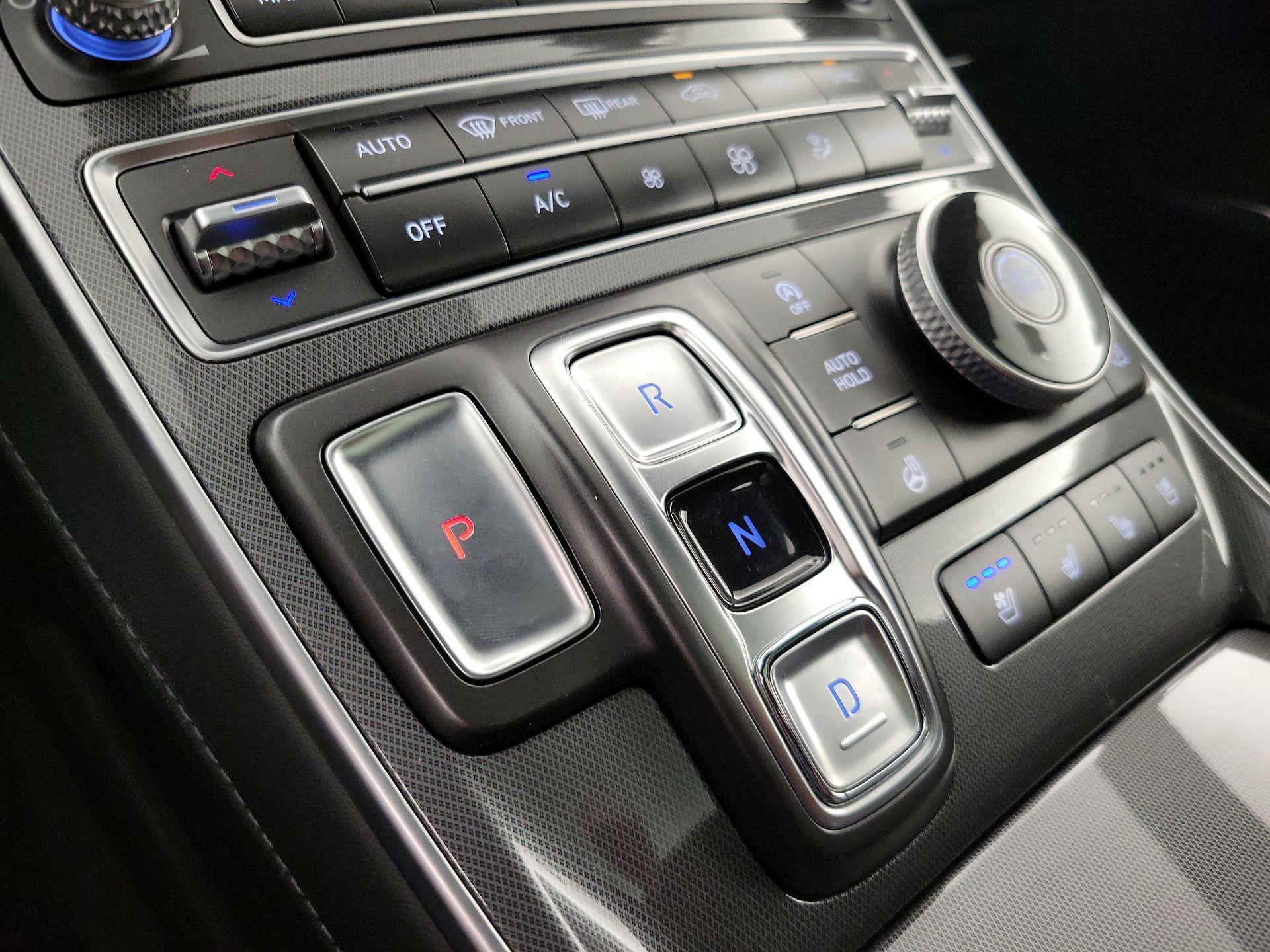 Thumbnail: 2022 Hyundai Santa Fe - 18