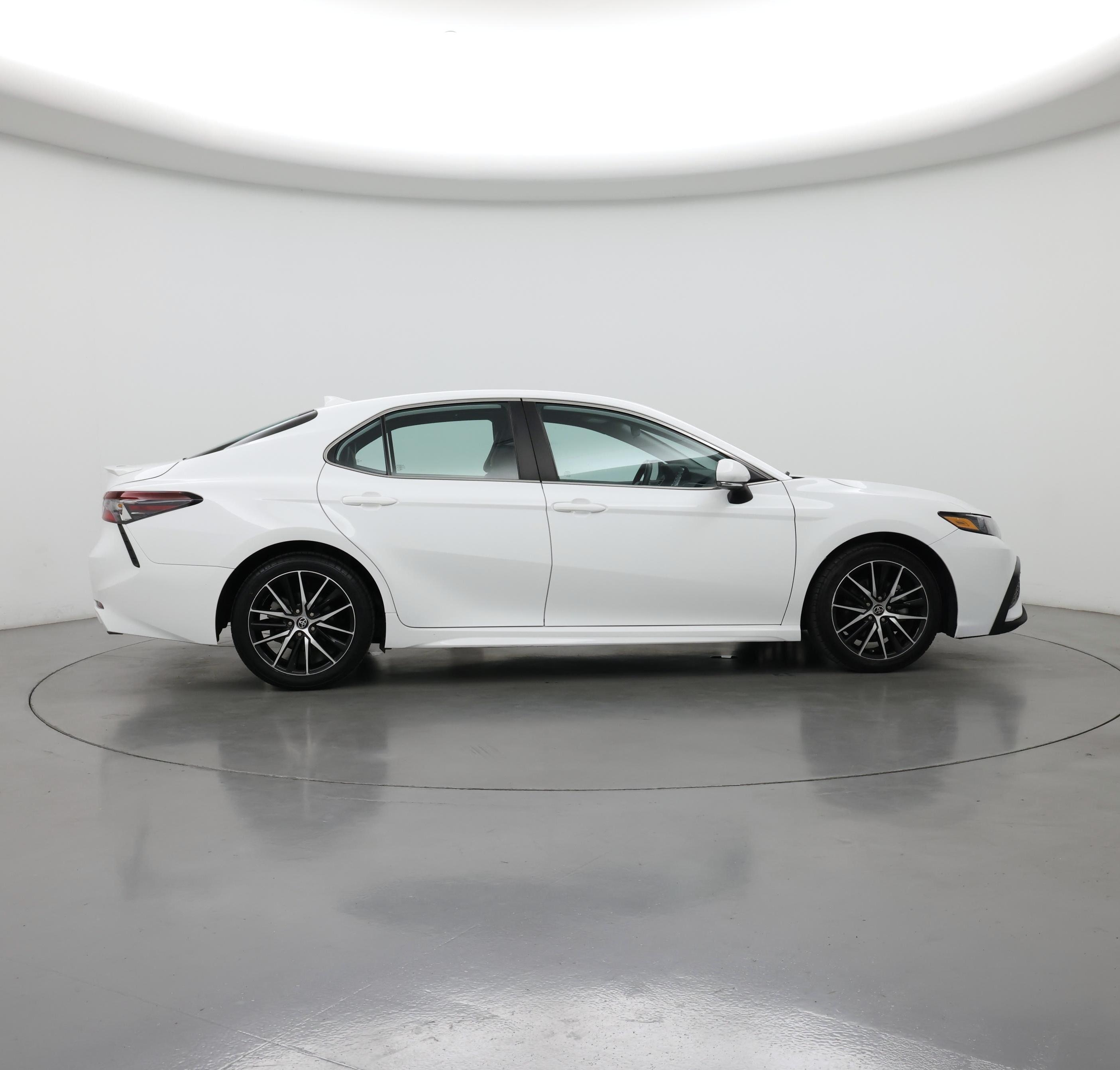 Thumbnail: 2023 Toyota Camry - 7