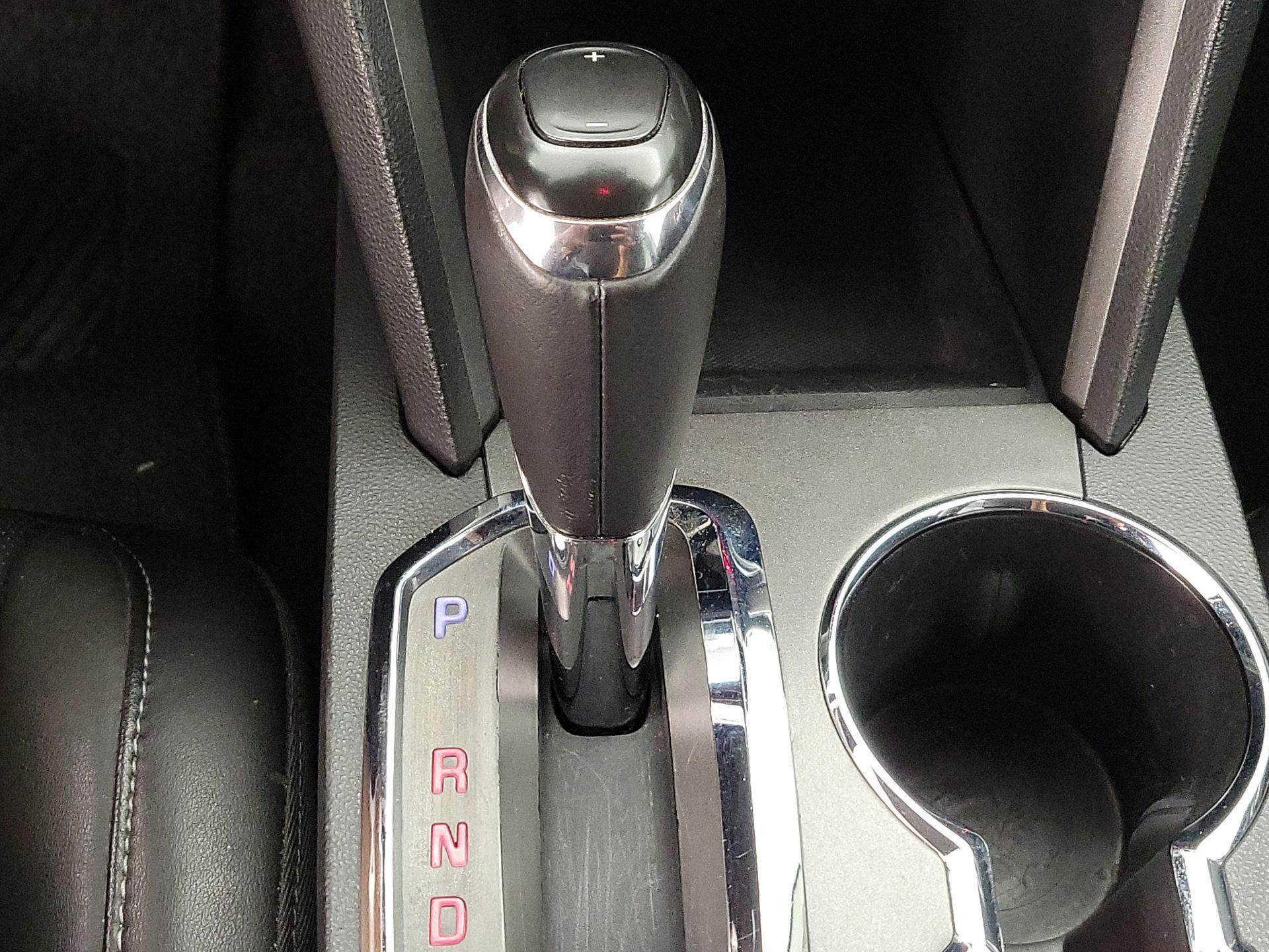 Thumbnail: 2016 GMC Terrain - 17