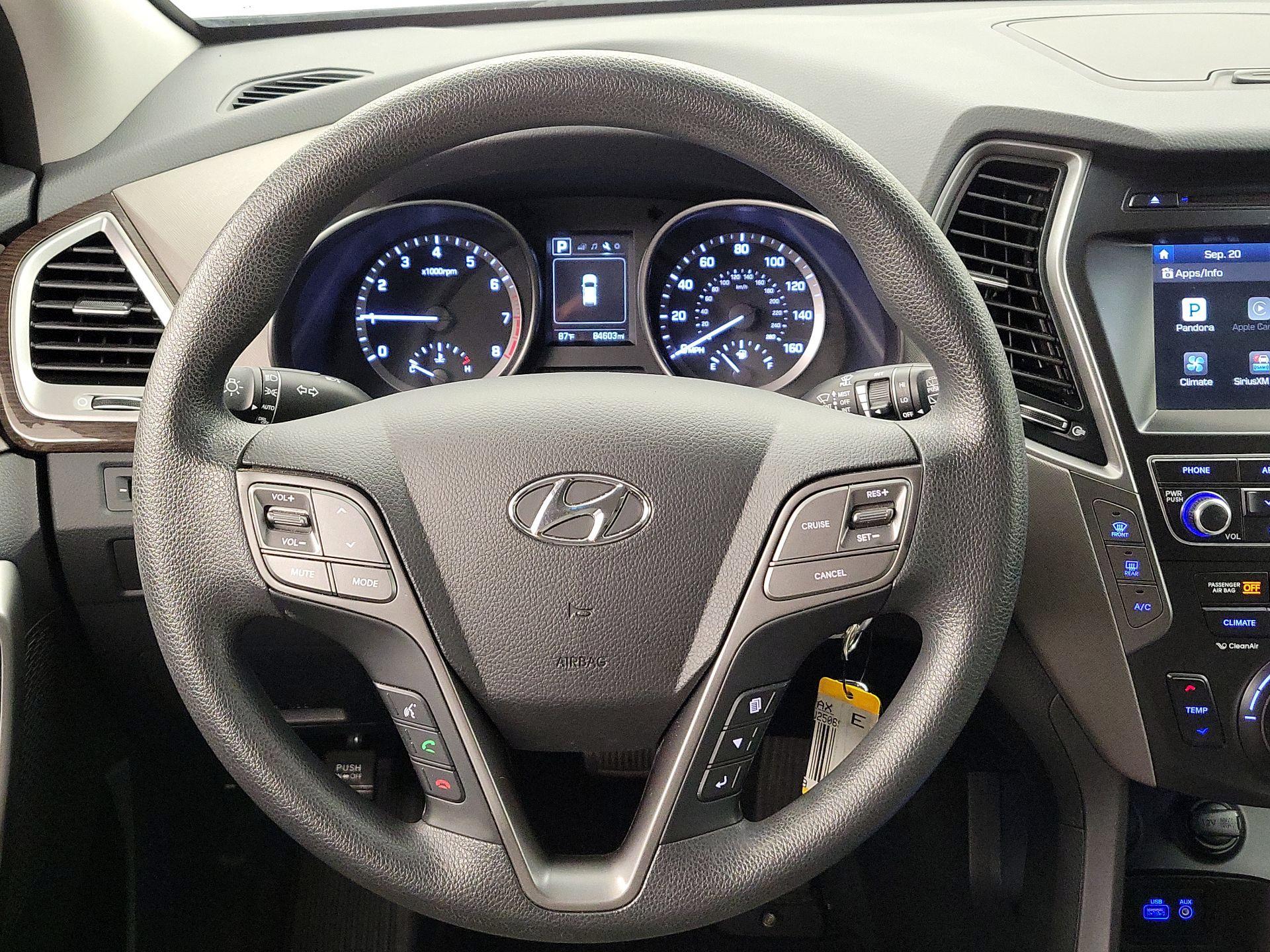 Thumbnail: 2017 Hyundai Santa Fe - 10