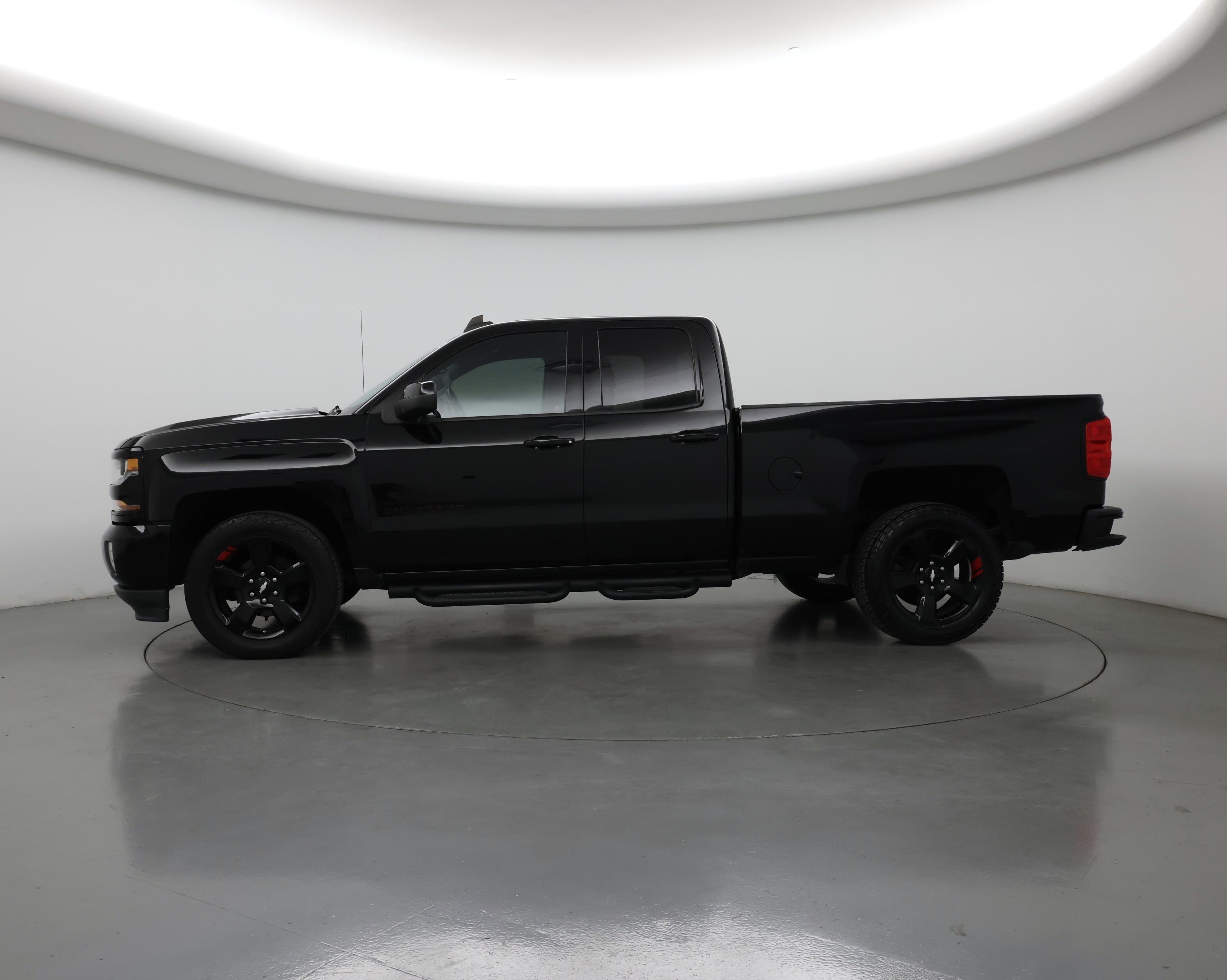 Thumbnail: 2019 Chevrolet Silverado 1500 - 3