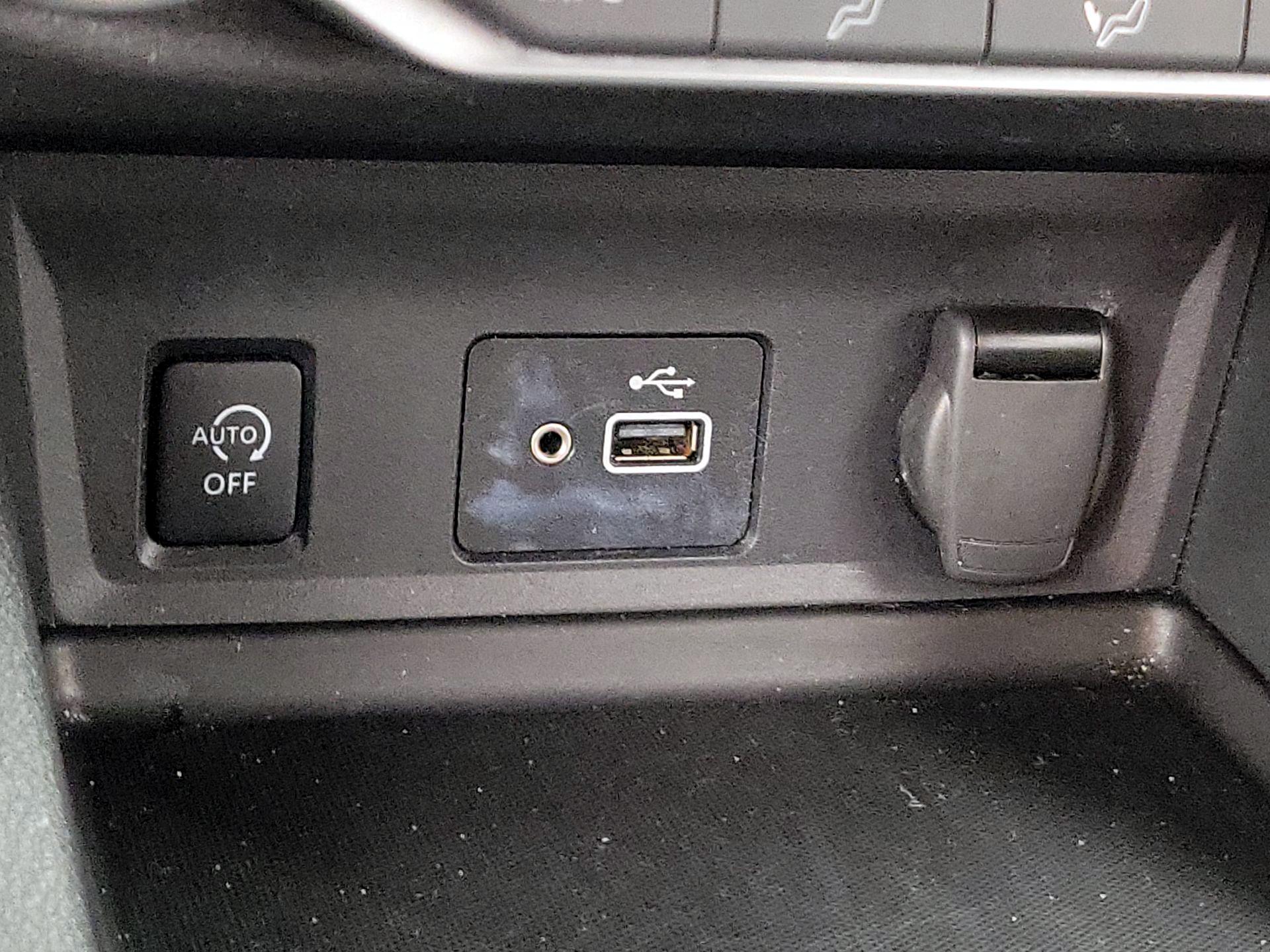 Thumbnail: 2025 Nissan Sentra - 18