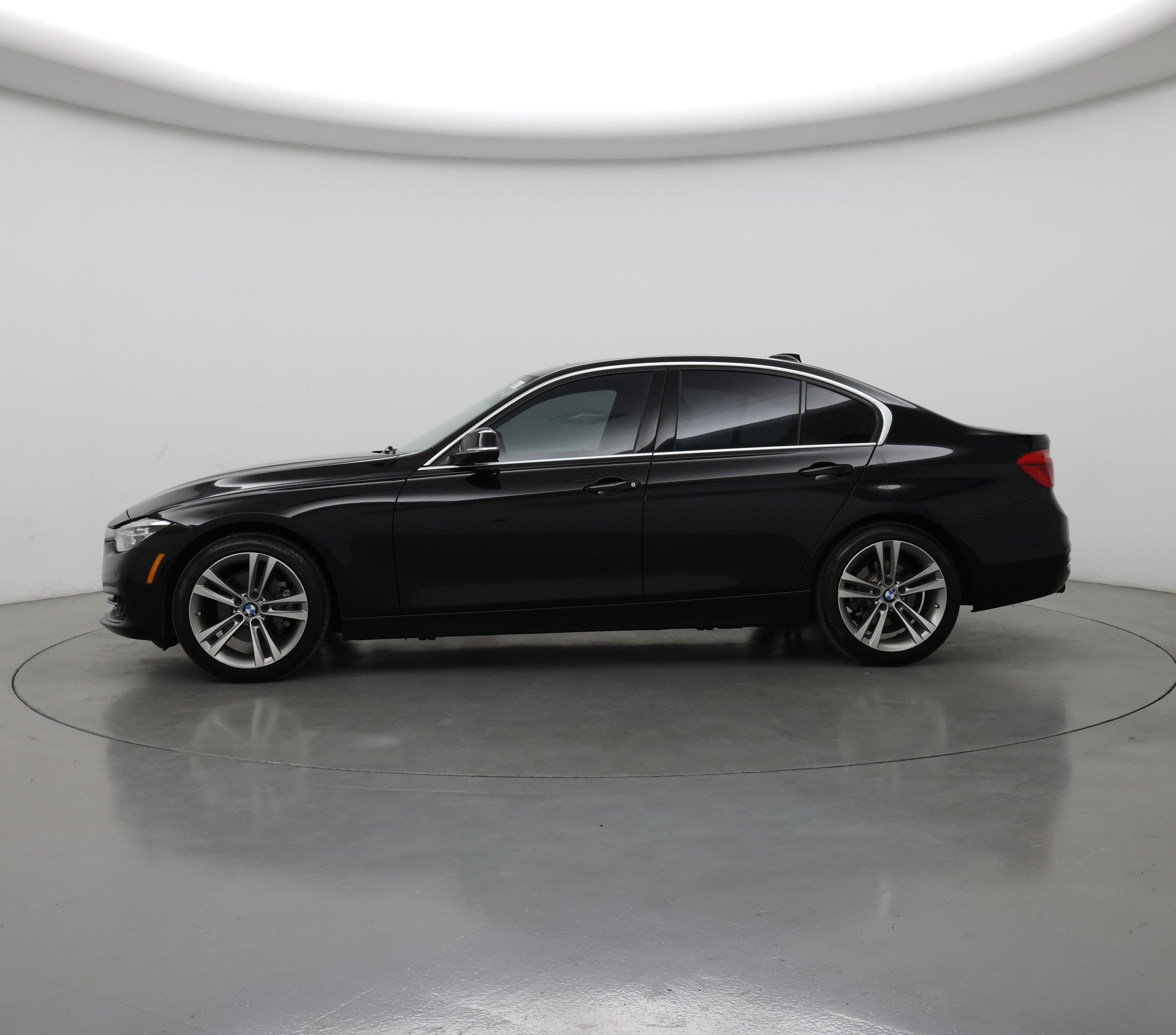 Thumbnail: 2017 BMW 3 Series - 3