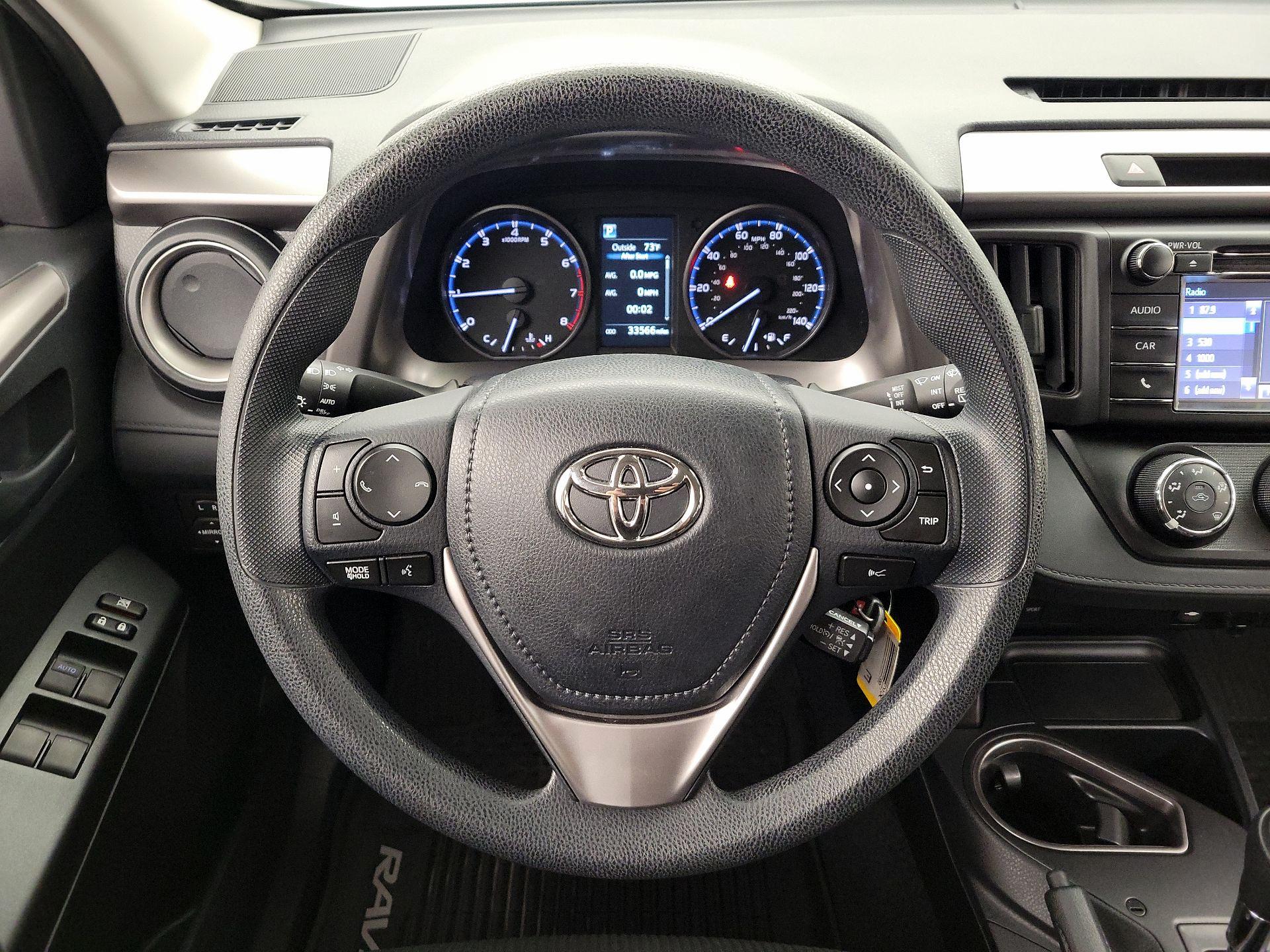 Thumbnail: 2017 Toyota RAV4 - 10