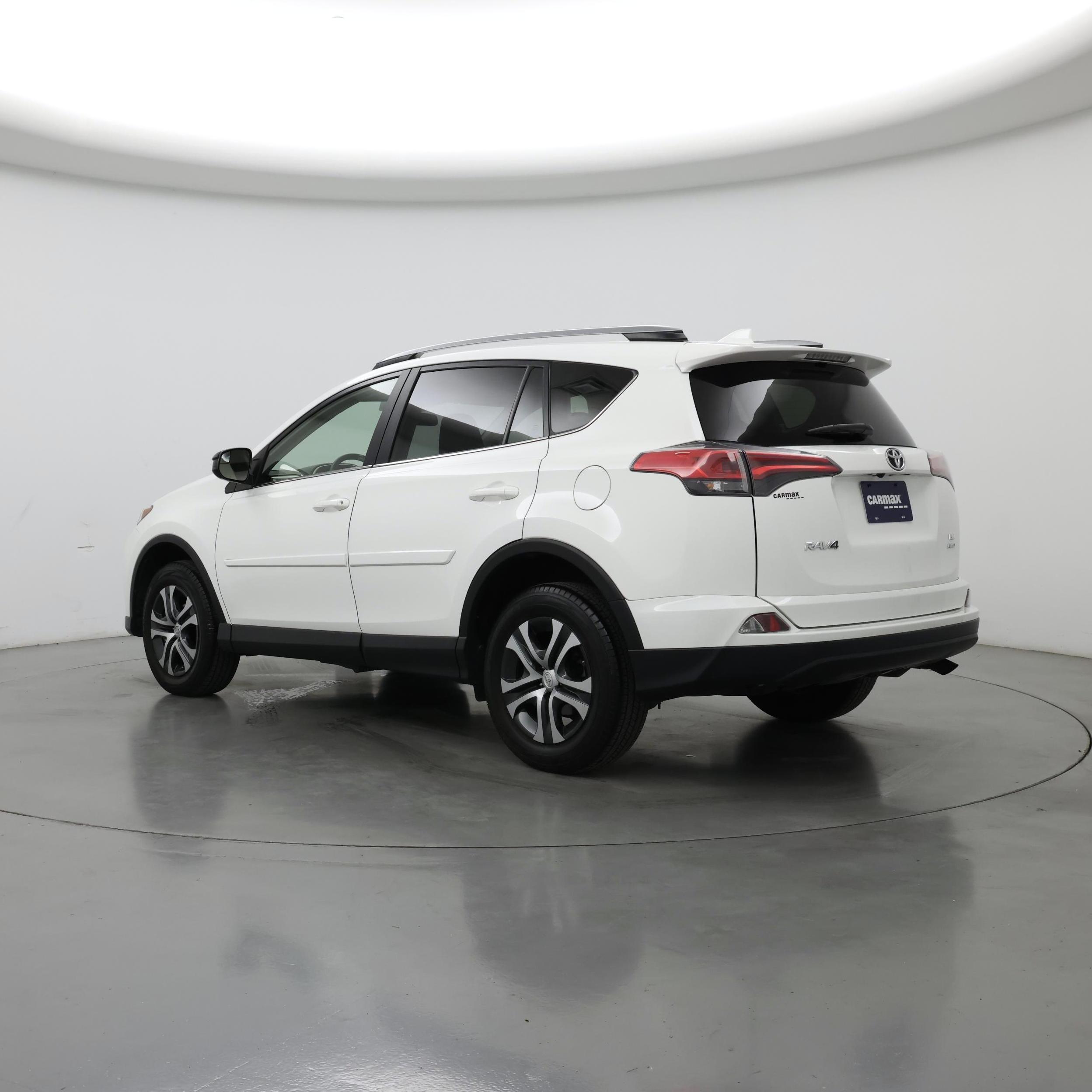 Thumbnail: 2017 Toyota RAV4 - 2