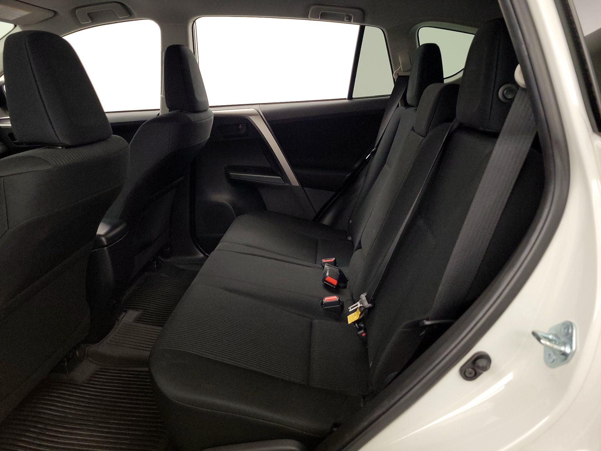 Thumbnail: 2017 Toyota RAV4 - 19
