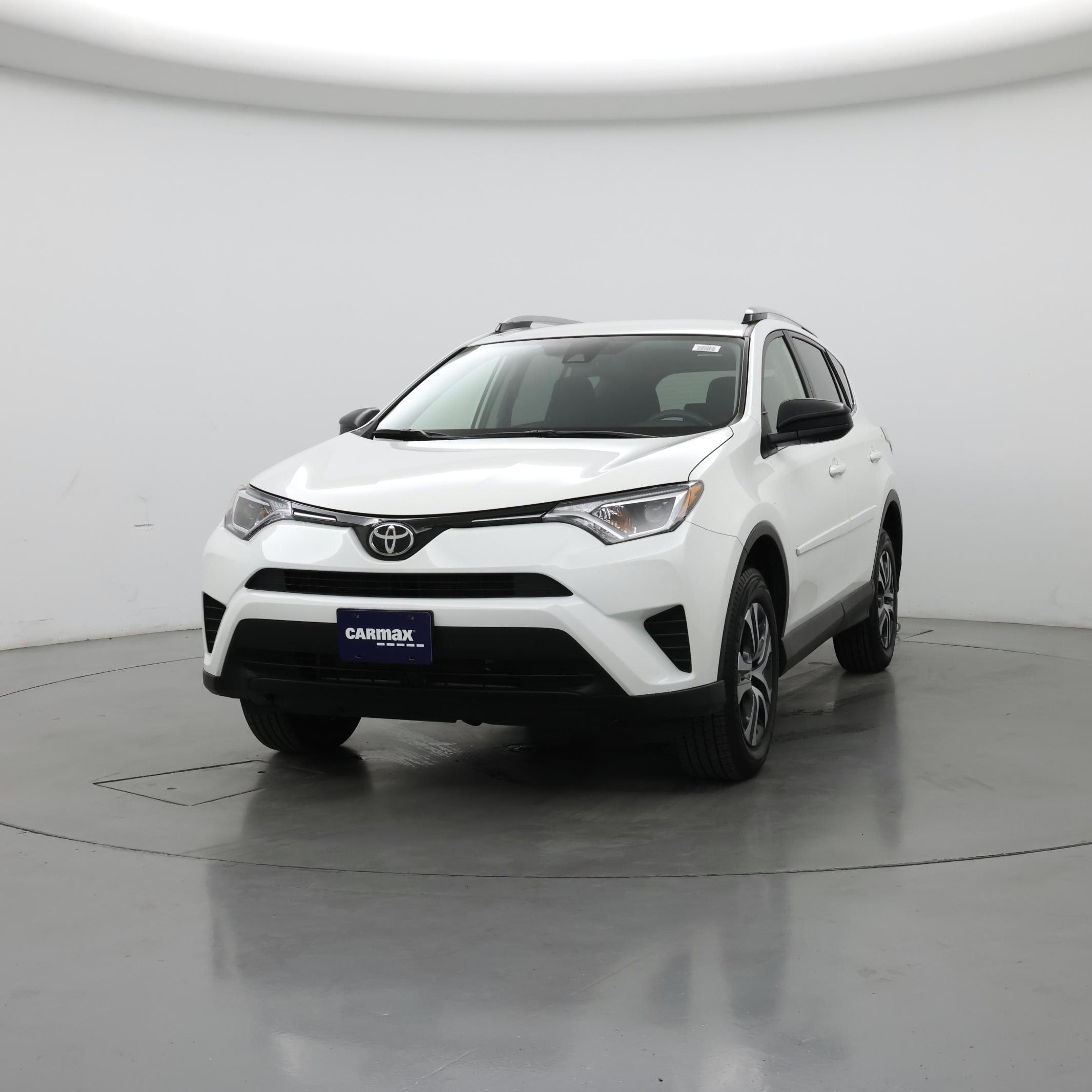 Thumbnail: 2017 Toyota RAV4 - 4